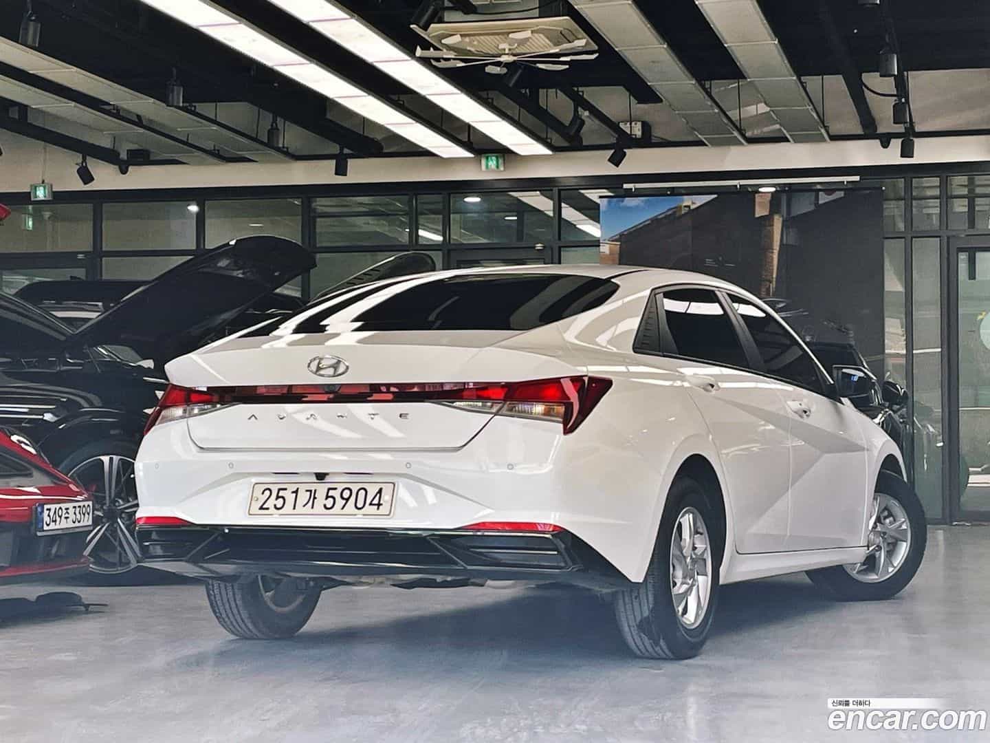 AVANTE Hyundai 2021.1-OPTION-024