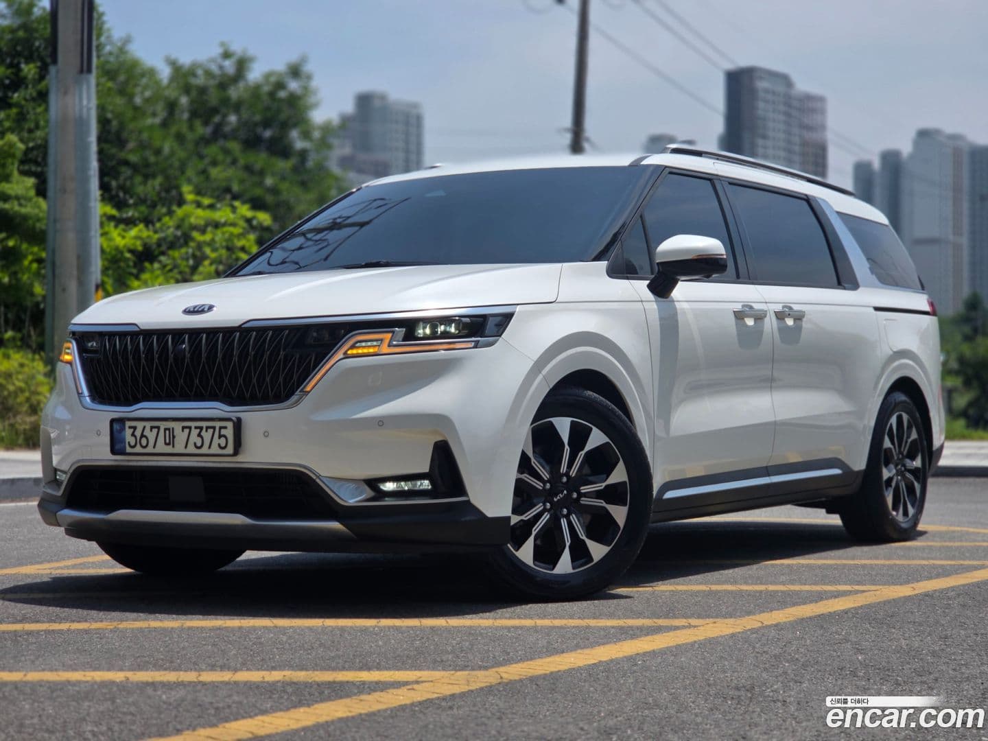 Main__Slider__Photo:Canival Kia 2021.5-0