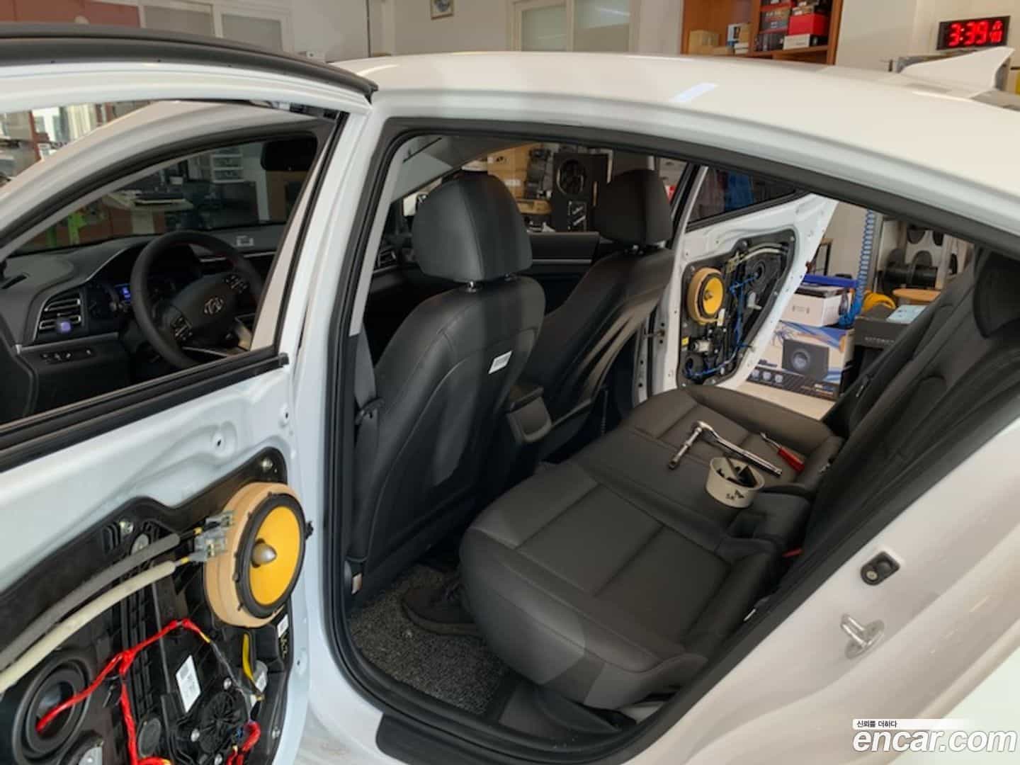 AVANTE Hyundai 2020.2-INNER-010