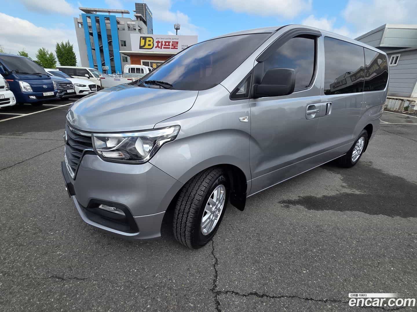 Starex Hyundai 2019.1-OUTER-002