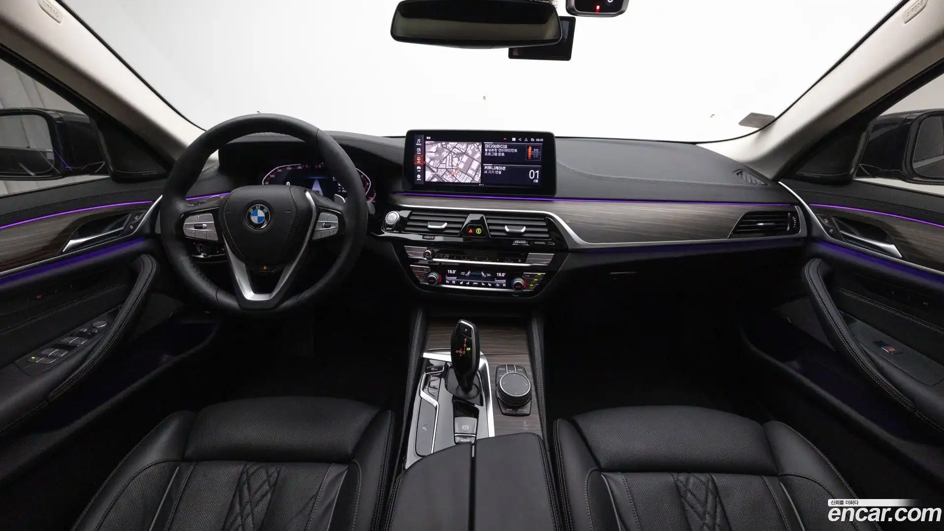 5-Series BMW 2022.1-INNER-007