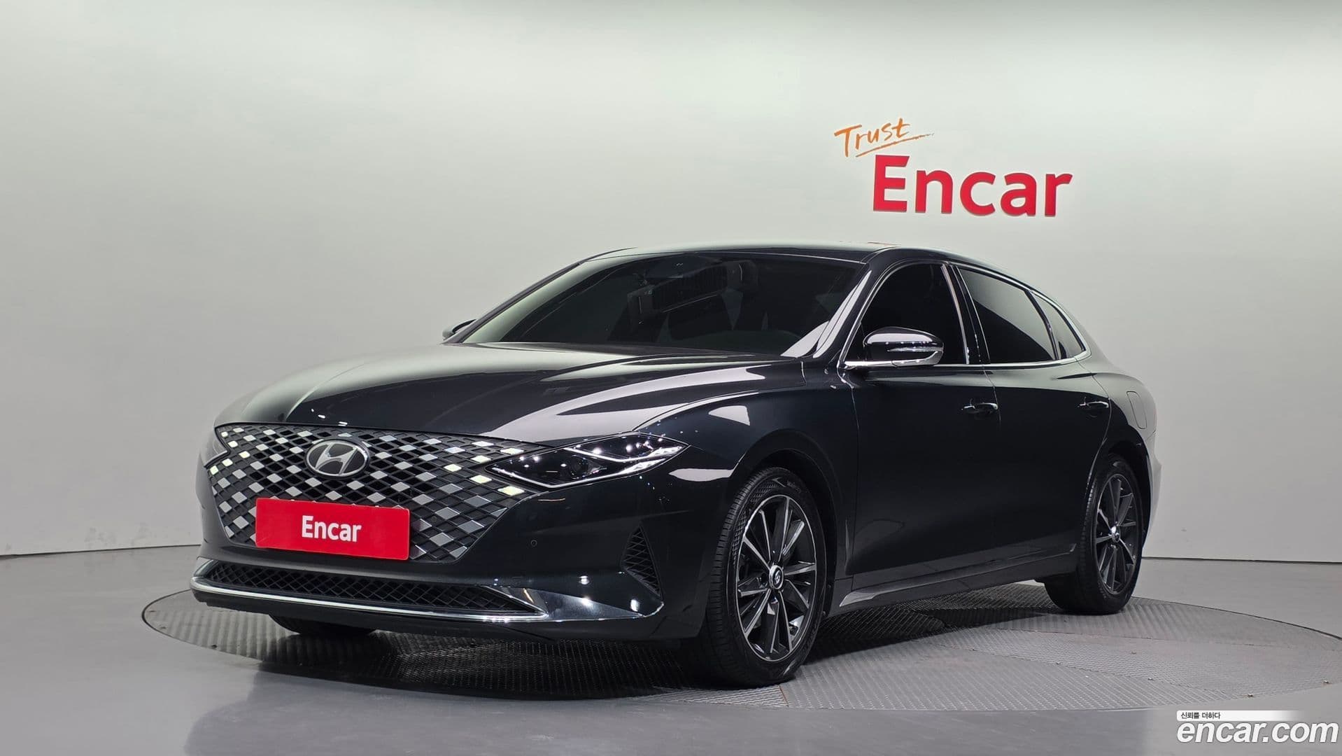 Main__Slider__Photo:Grandeur Hyundai 2020.6-0