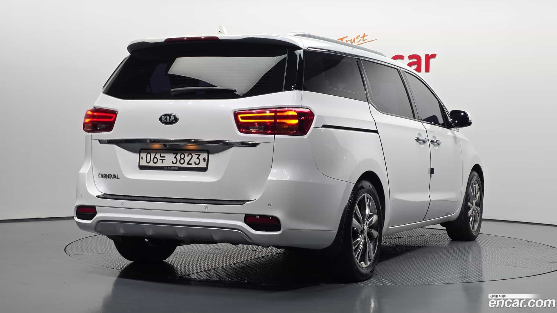 Canival Kia 2018.10-OUTER-002