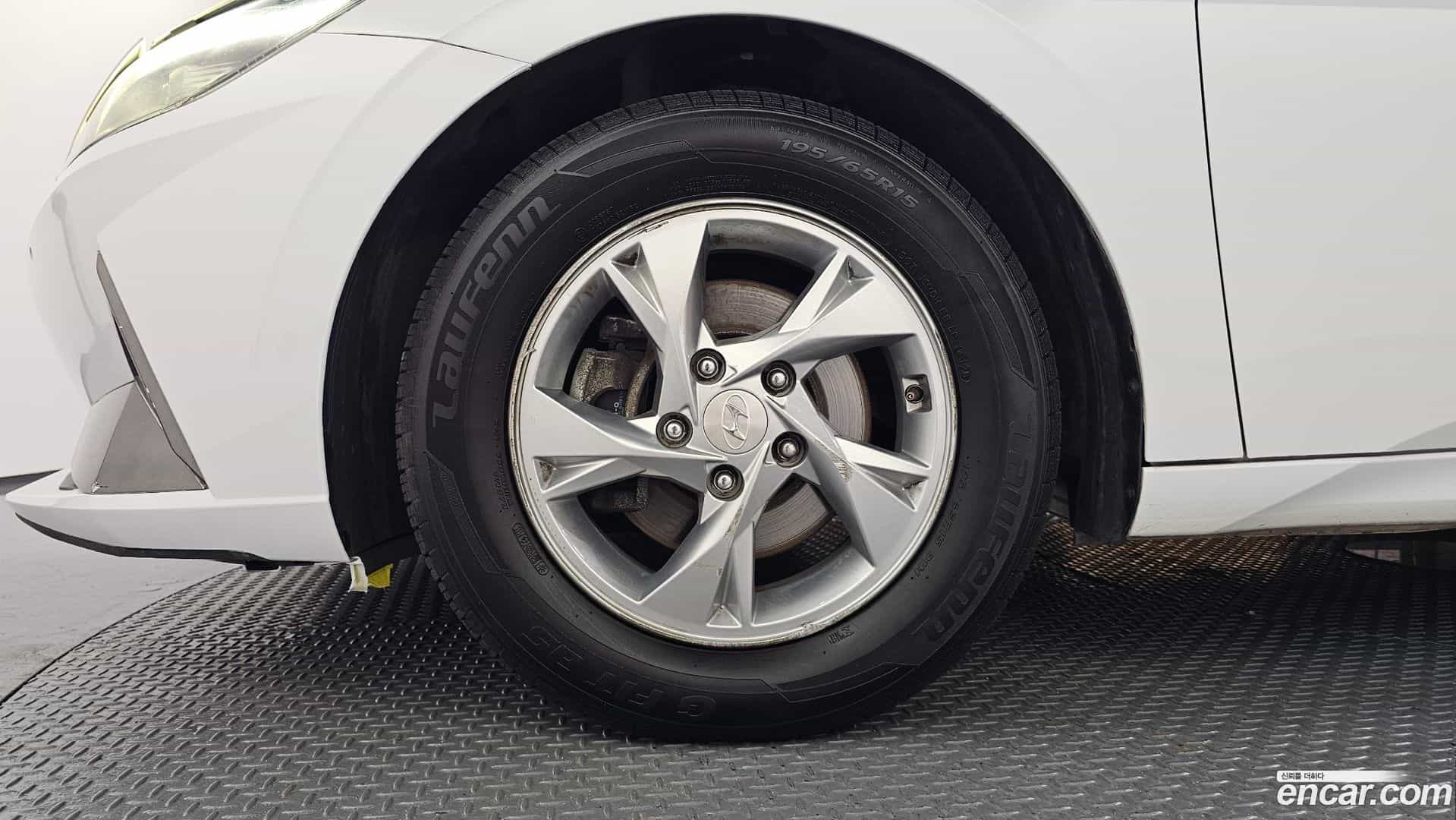 AVANTE Hyundai 2021.5-OUTER-005