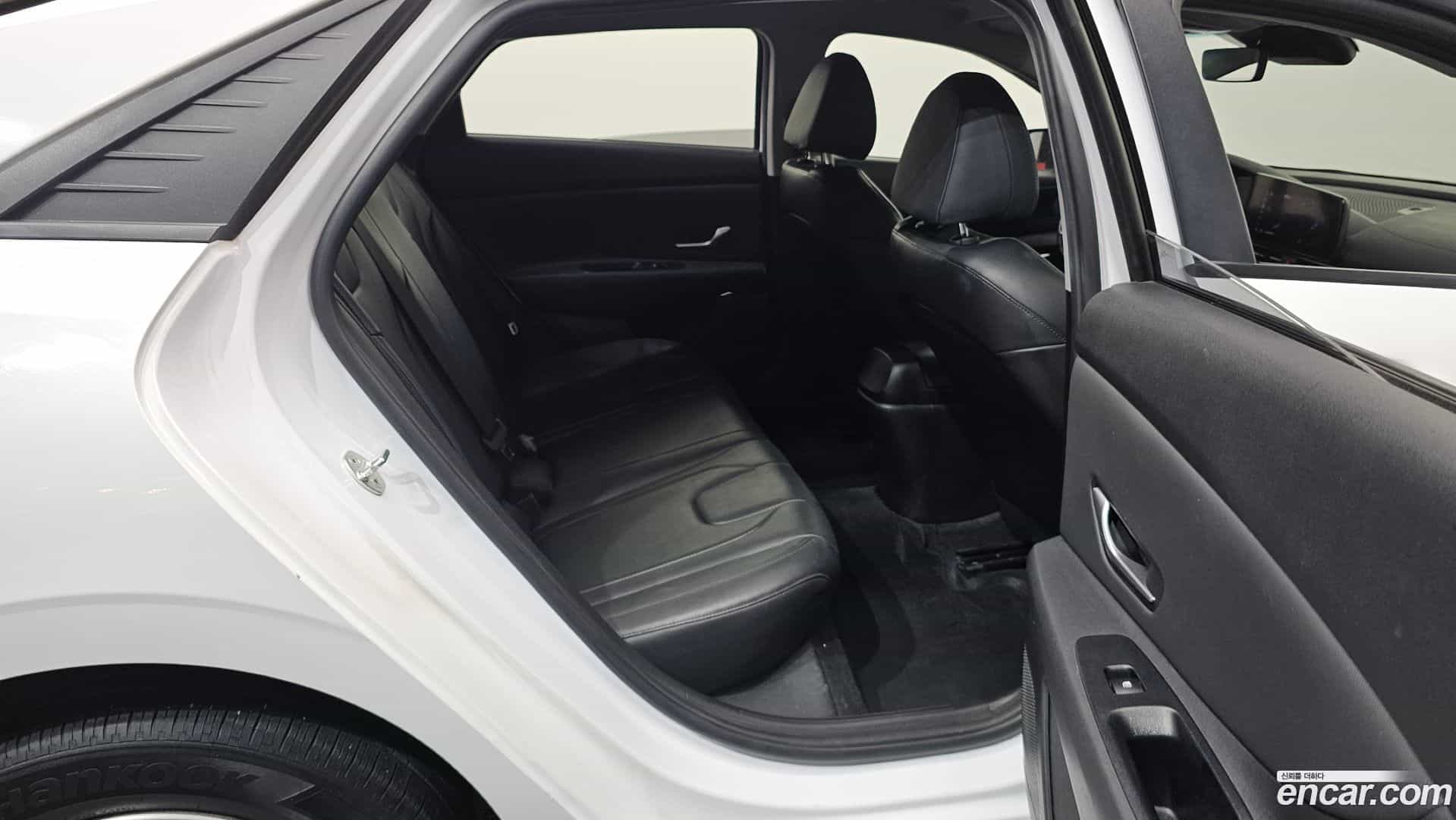 AVANTE Hyundai 2021.5-OPTION-015