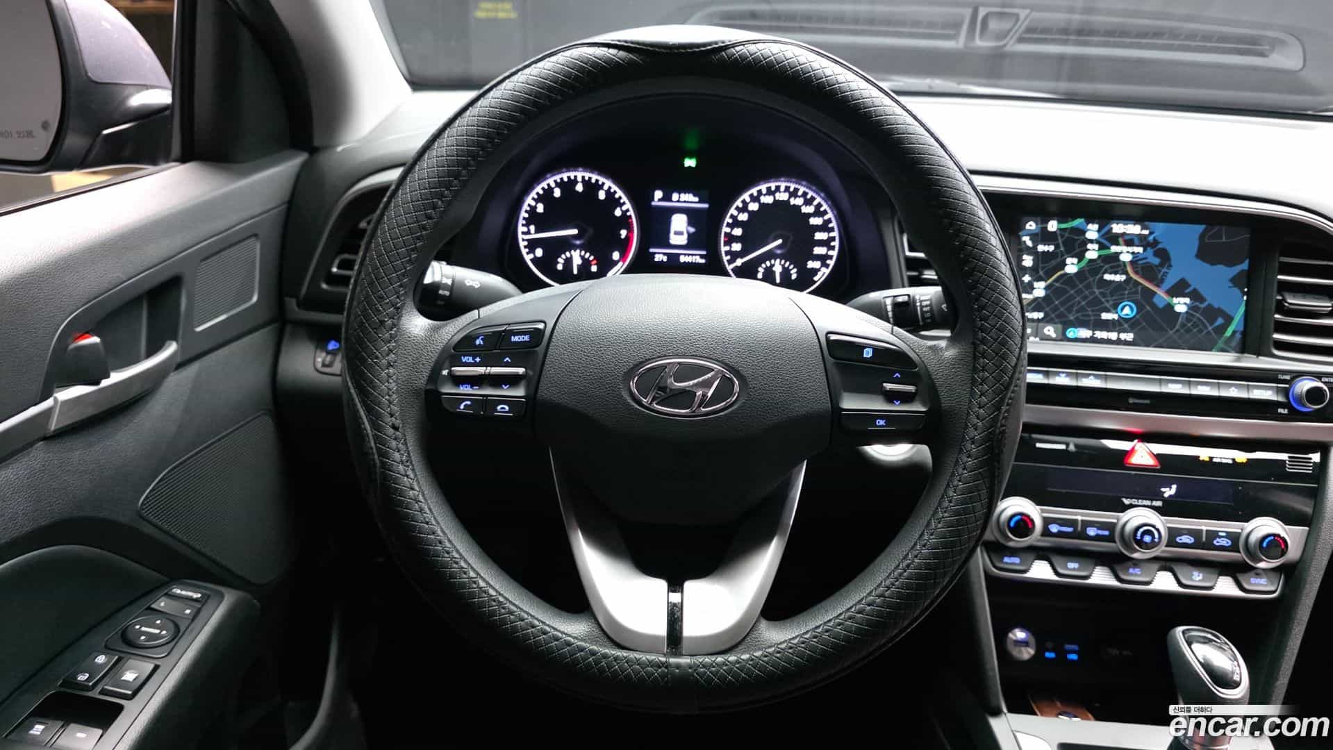 AVANTE Hyundai 2018.9-OPTION-017