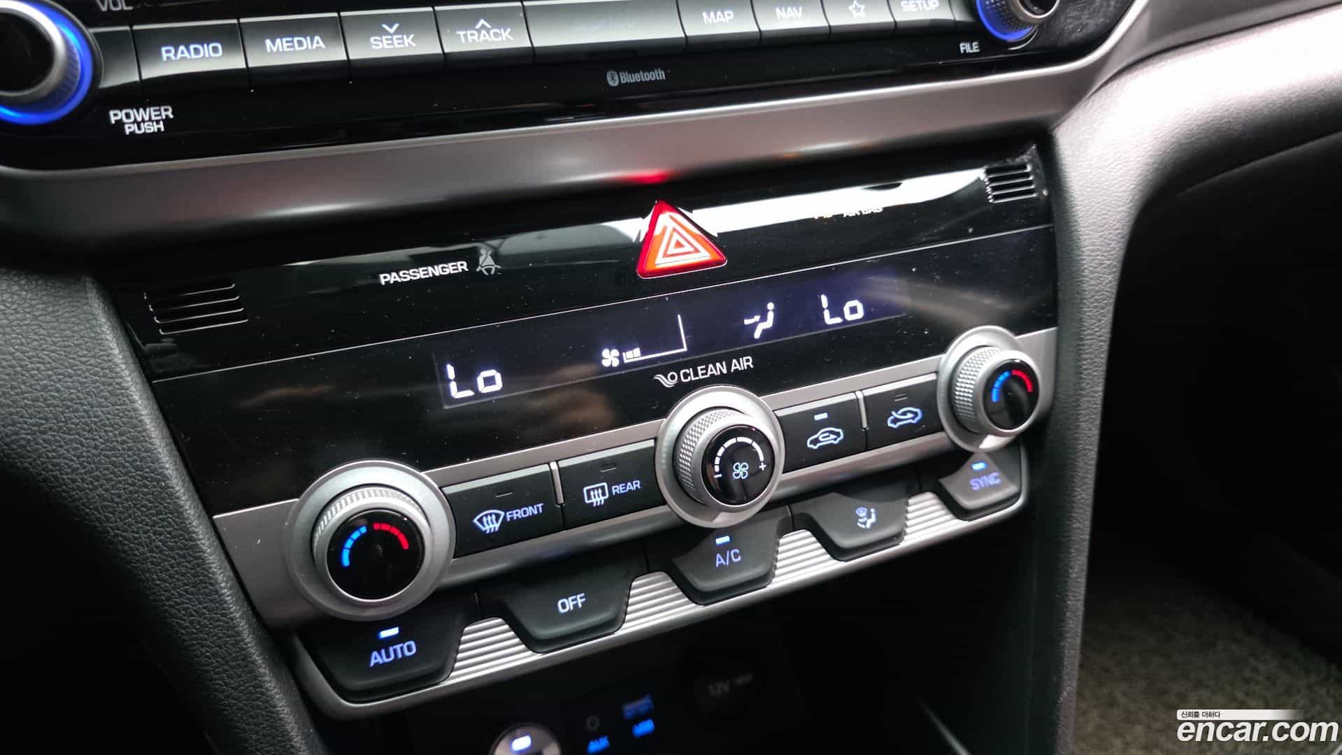 AVANTE Hyundai 2018.9-OPTION-020
