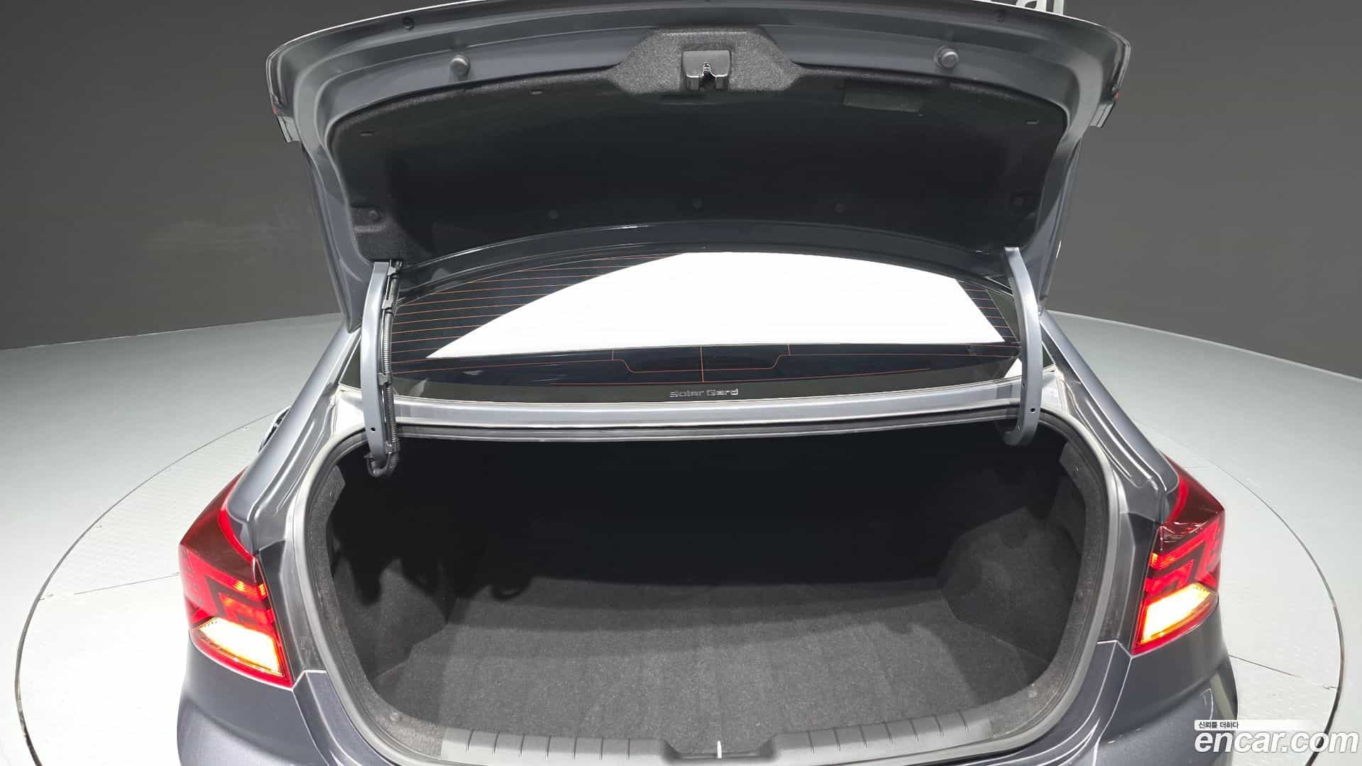 AVANTE Hyundai 2018.9-OPTION-024