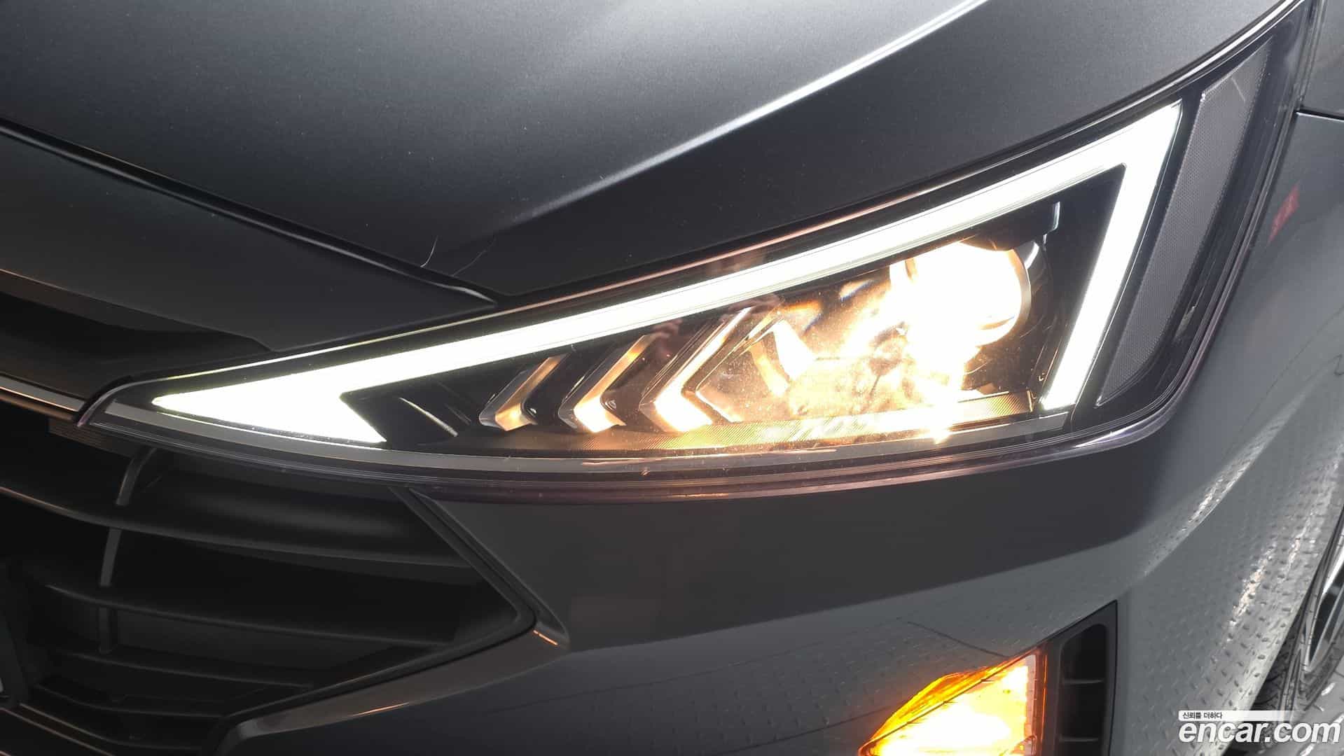 AVANTE Hyundai 2018.9-OUTER-032