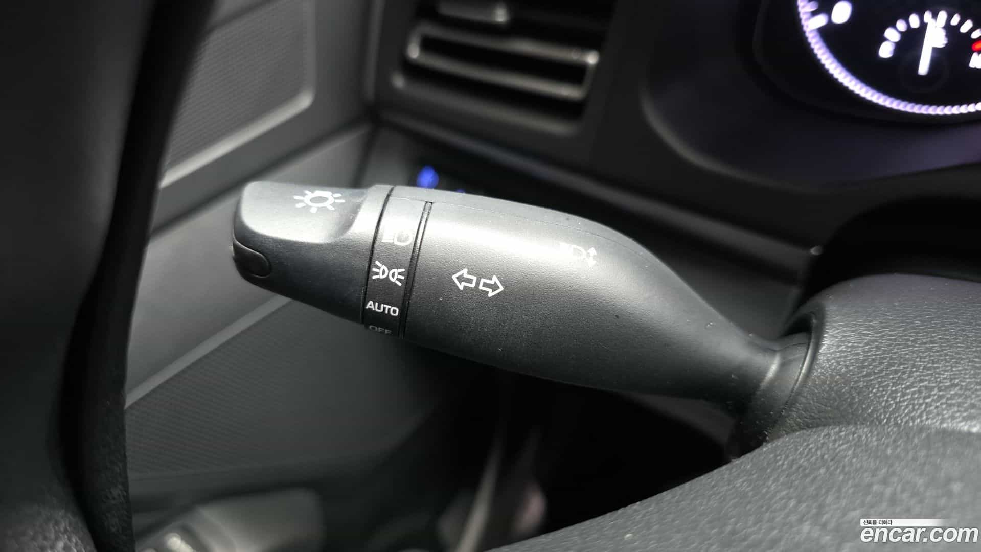 AVANTE Hyundai 2018.9-OPTION-041