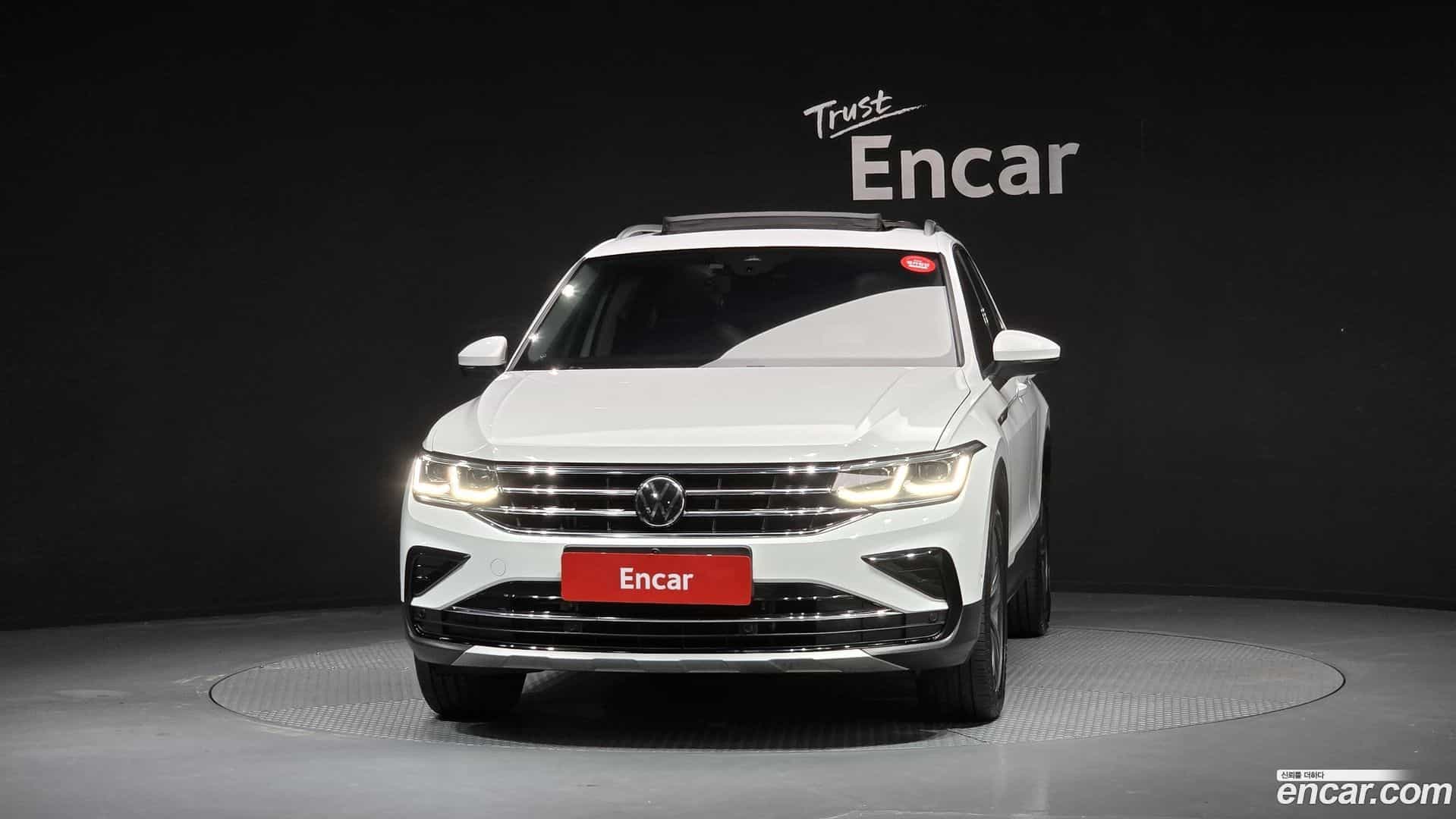 Tiguan Volkswagen 2023.10-OUTER-003