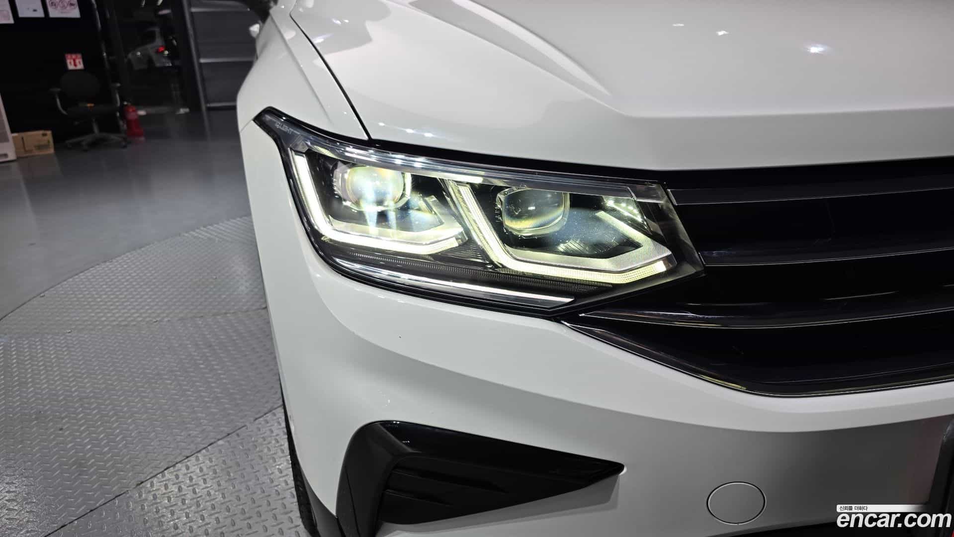 Tiguan Volkswagen 2023.10-OUTER-032