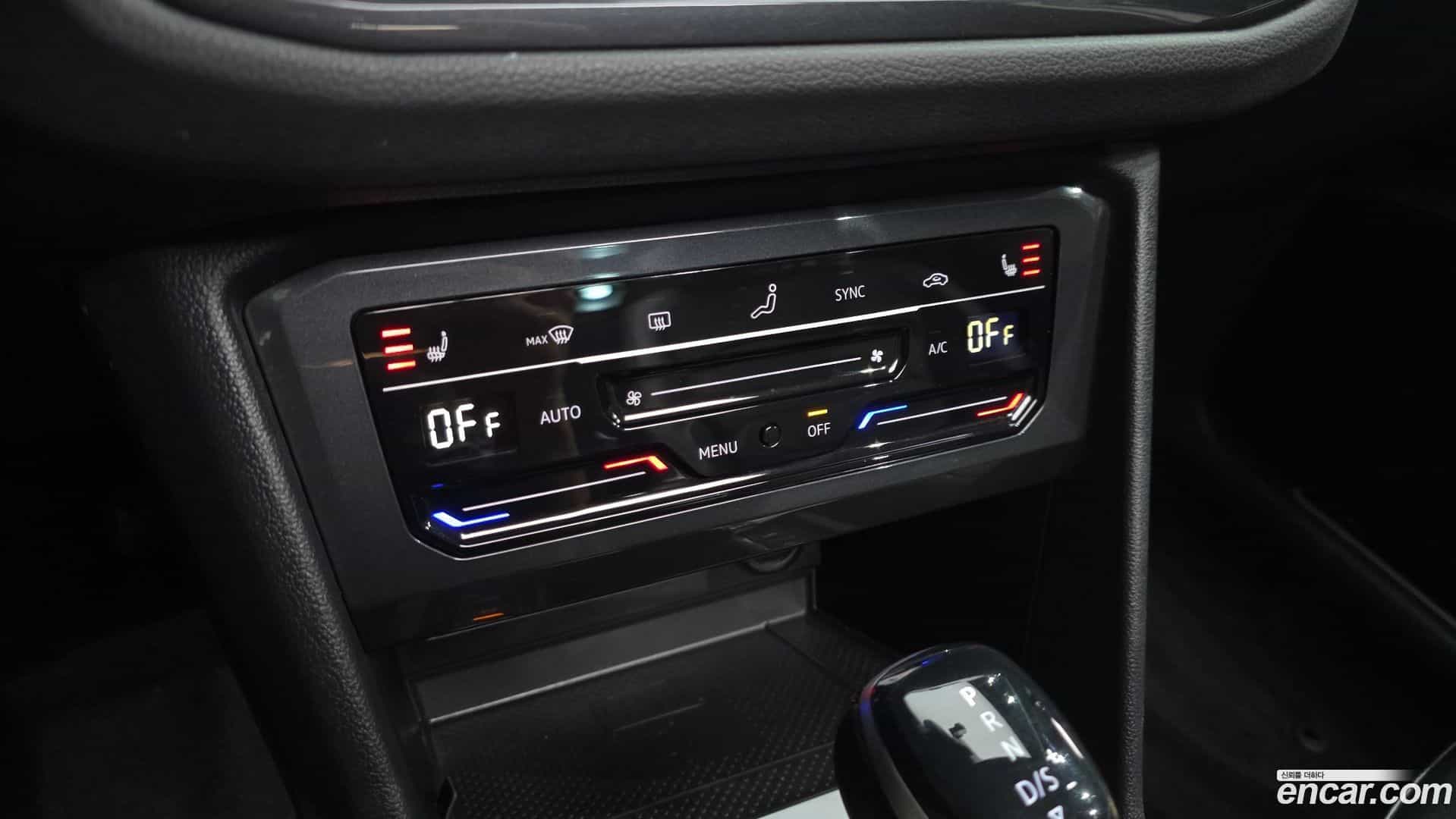 Tiguan Volkswagen 2023.10-OPTION-043