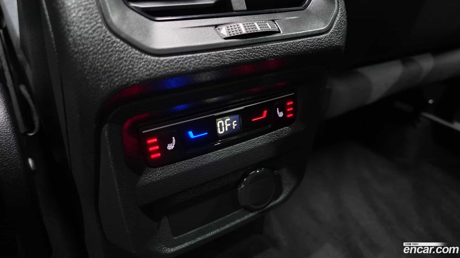 Tiguan Volkswagen 2023.10-OPTION-044
