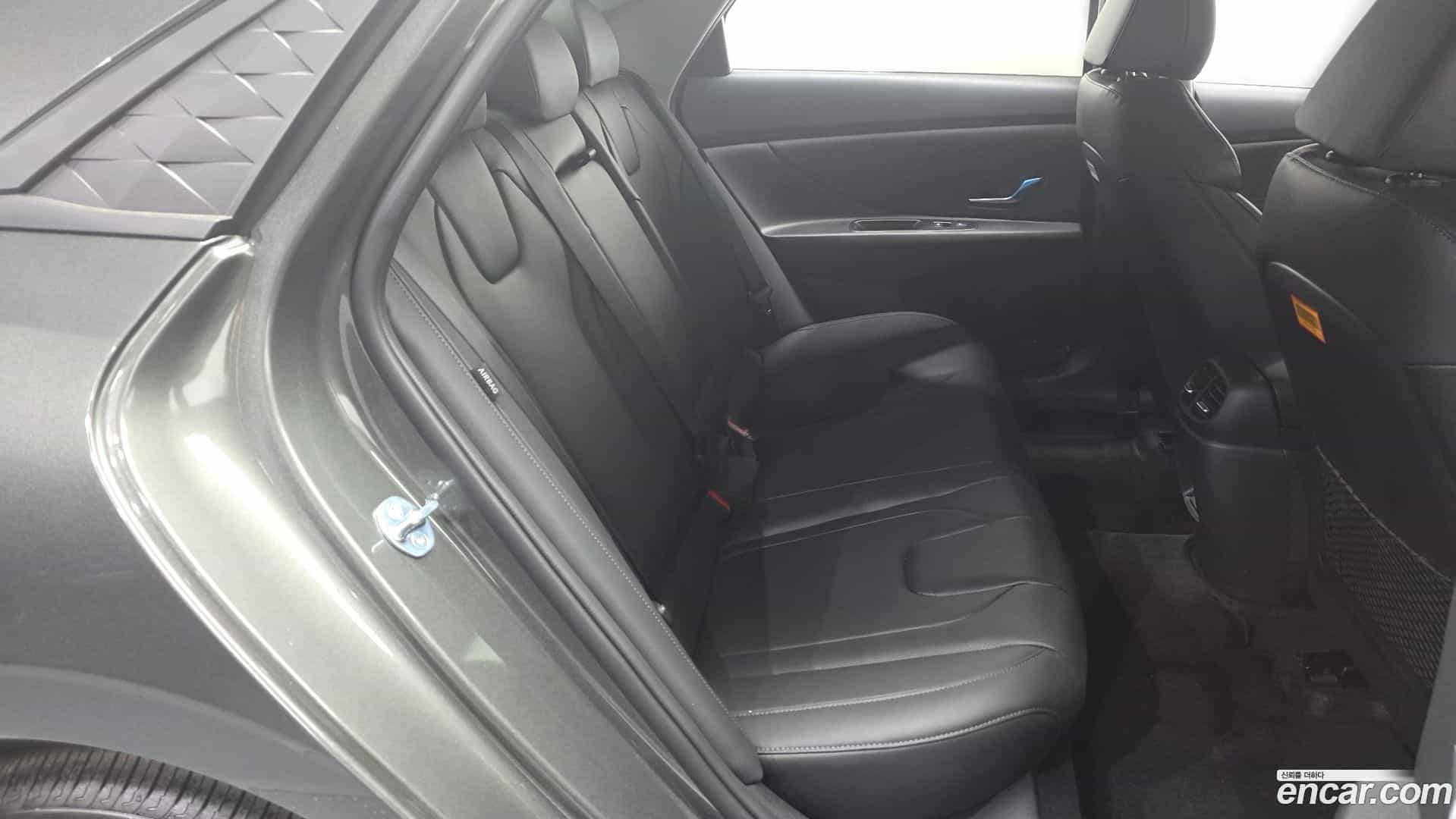 AVANTE Hyundai 2023.6-OPTION-015