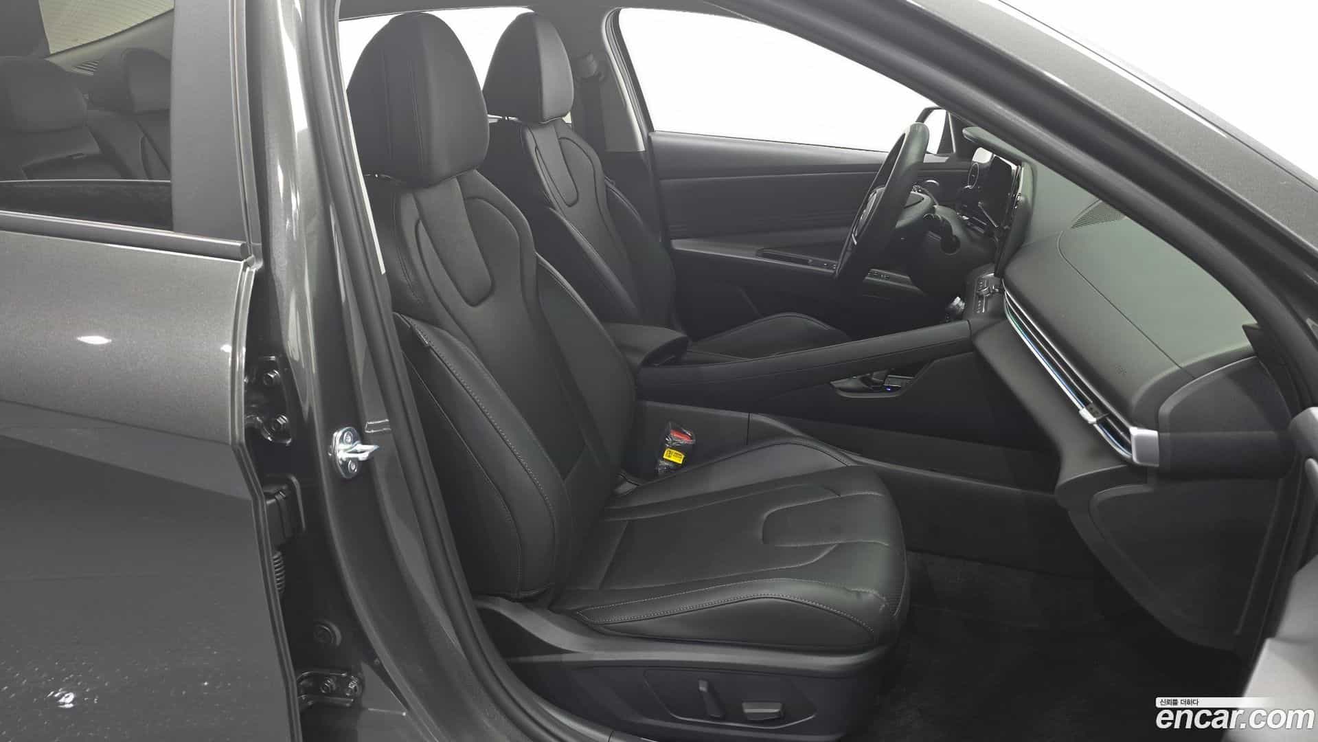 AVANTE Hyundai 2023.6-OPTION-016