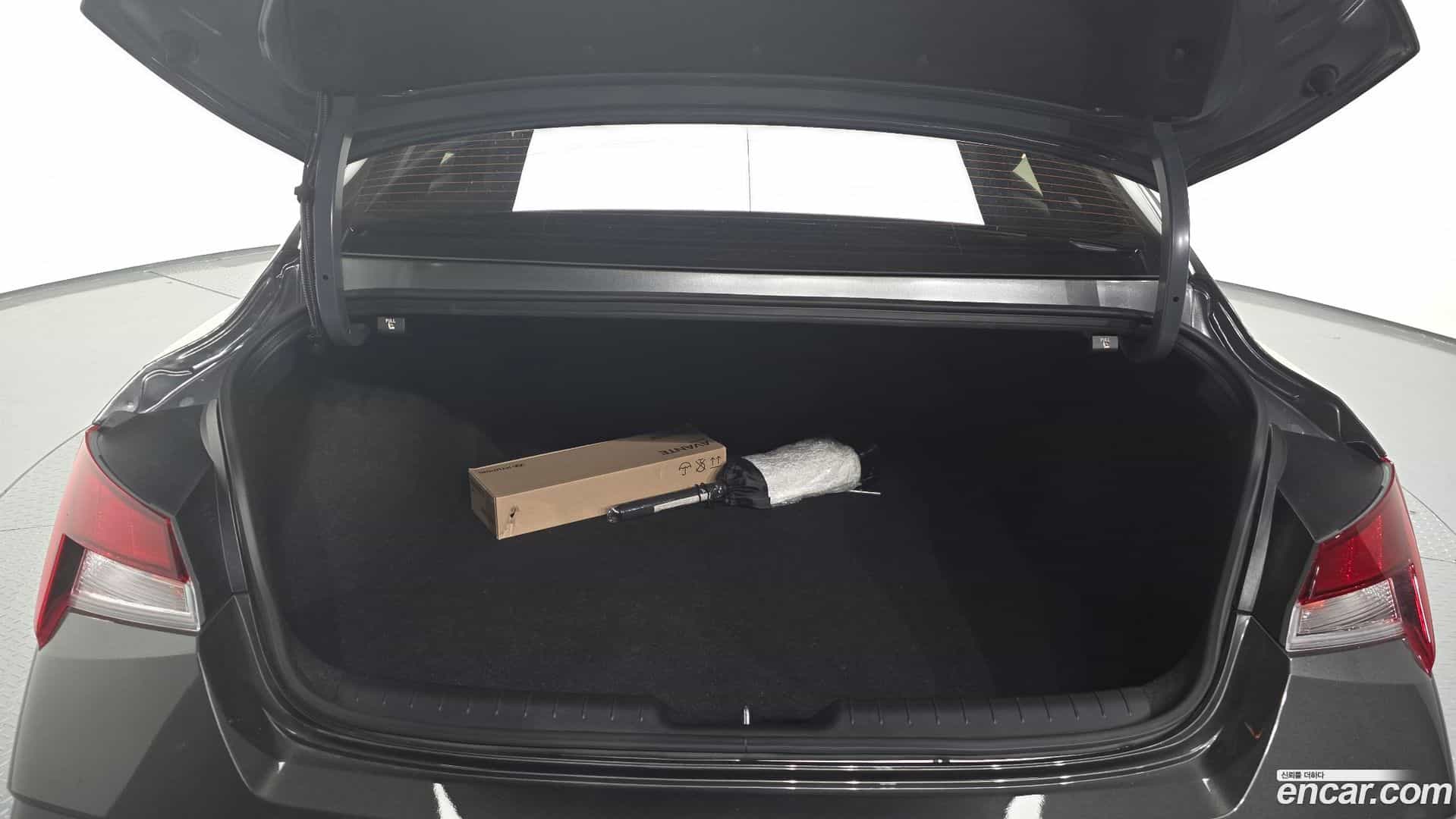 AVANTE Hyundai 2023.6-OPTION-024
