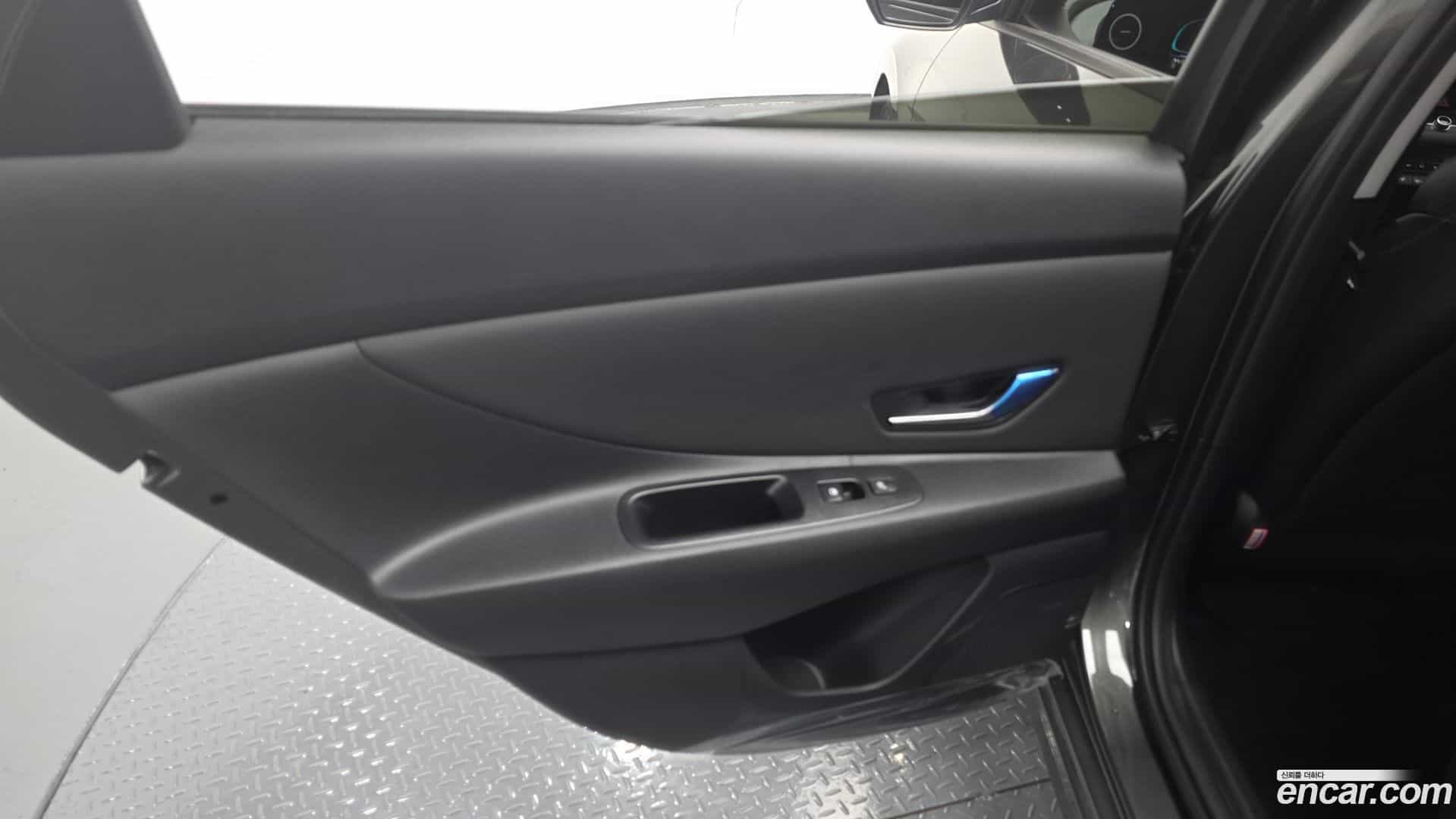 AVANTE Hyundai 2023.6-INNER-035