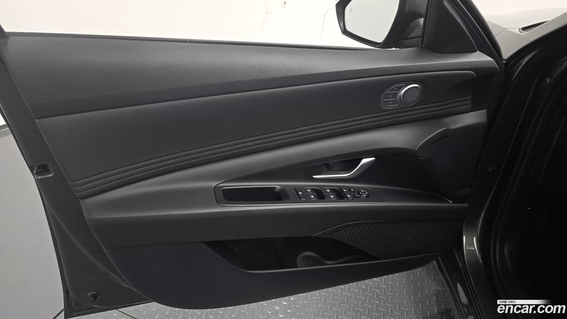 AVANTE Hyundai 2023.6-OPTION-045