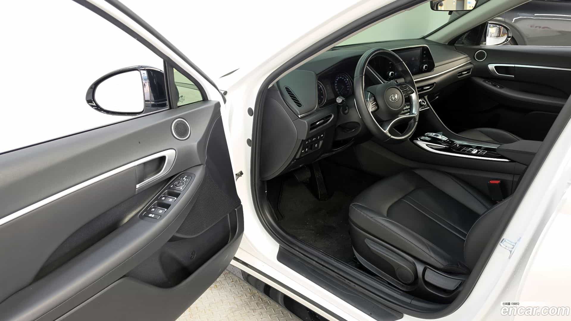 Sonata Hyundai 2022.4-INNER-010