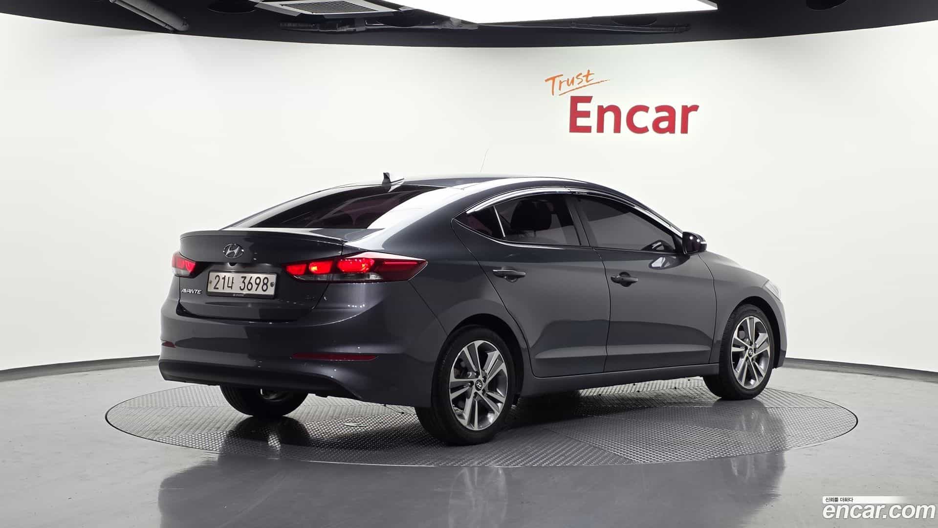 AVANTE Hyundai 2017.7-OUTER-002