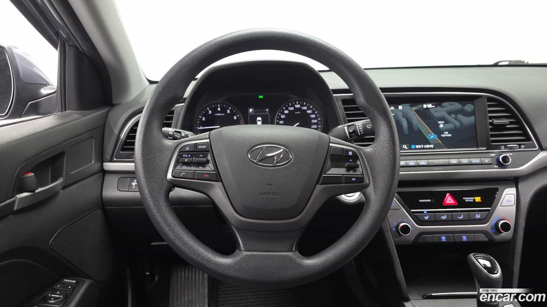 AVANTE Hyundai 2017.7-OPTION-017