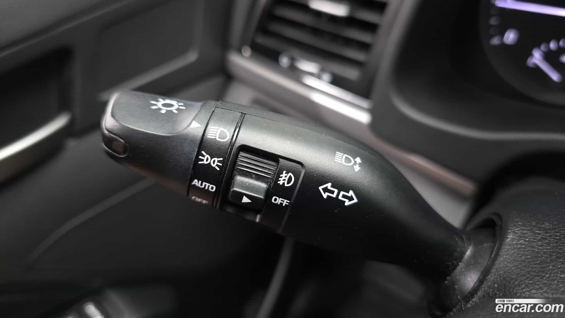 AVANTE Hyundai 2017.7-OPTION-041