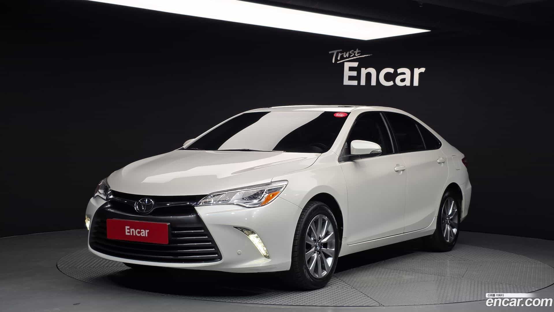 Camry Toyota 2017.3-OUTER-001