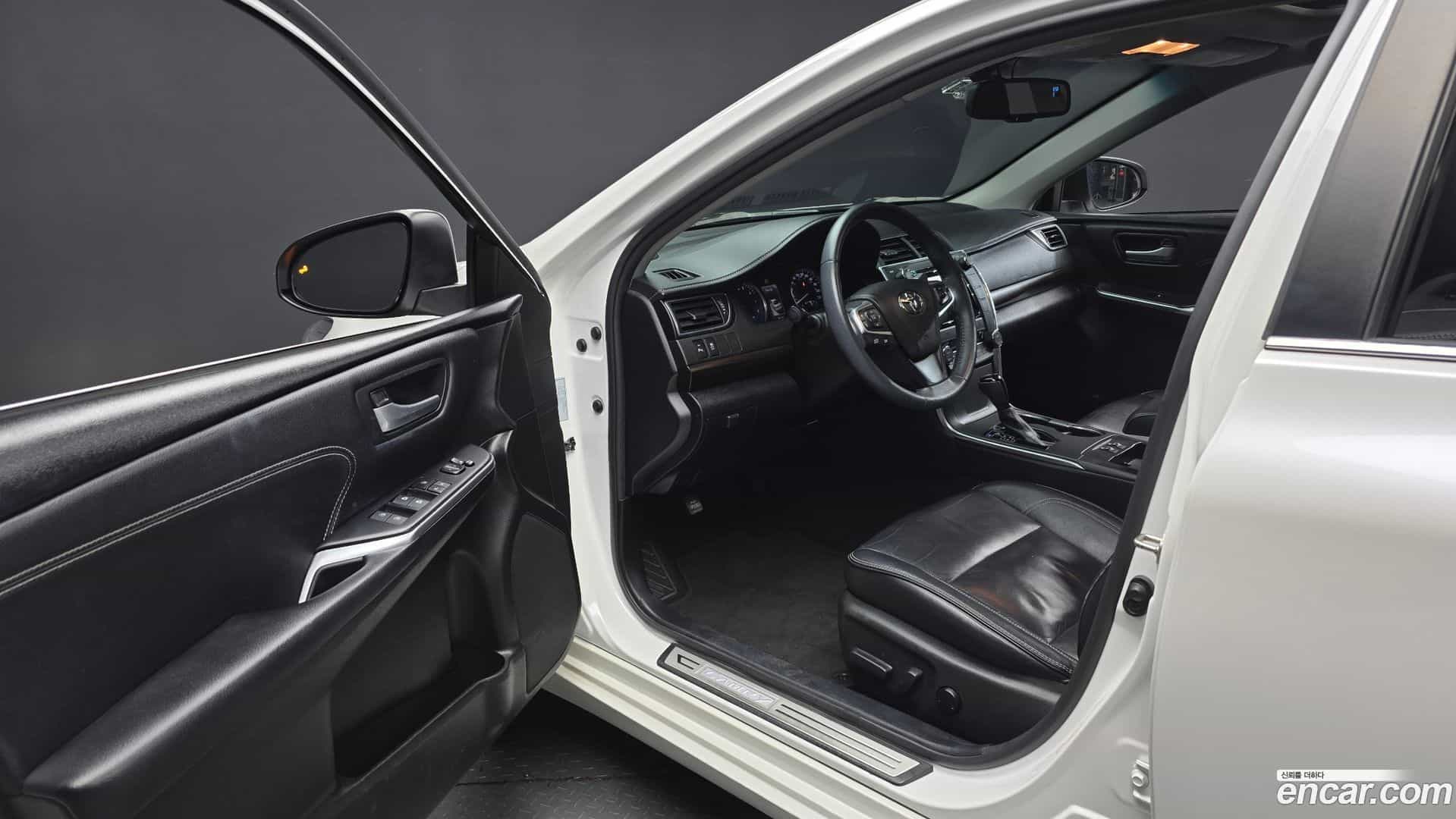 Camry Toyota 2017.3-INNER-010