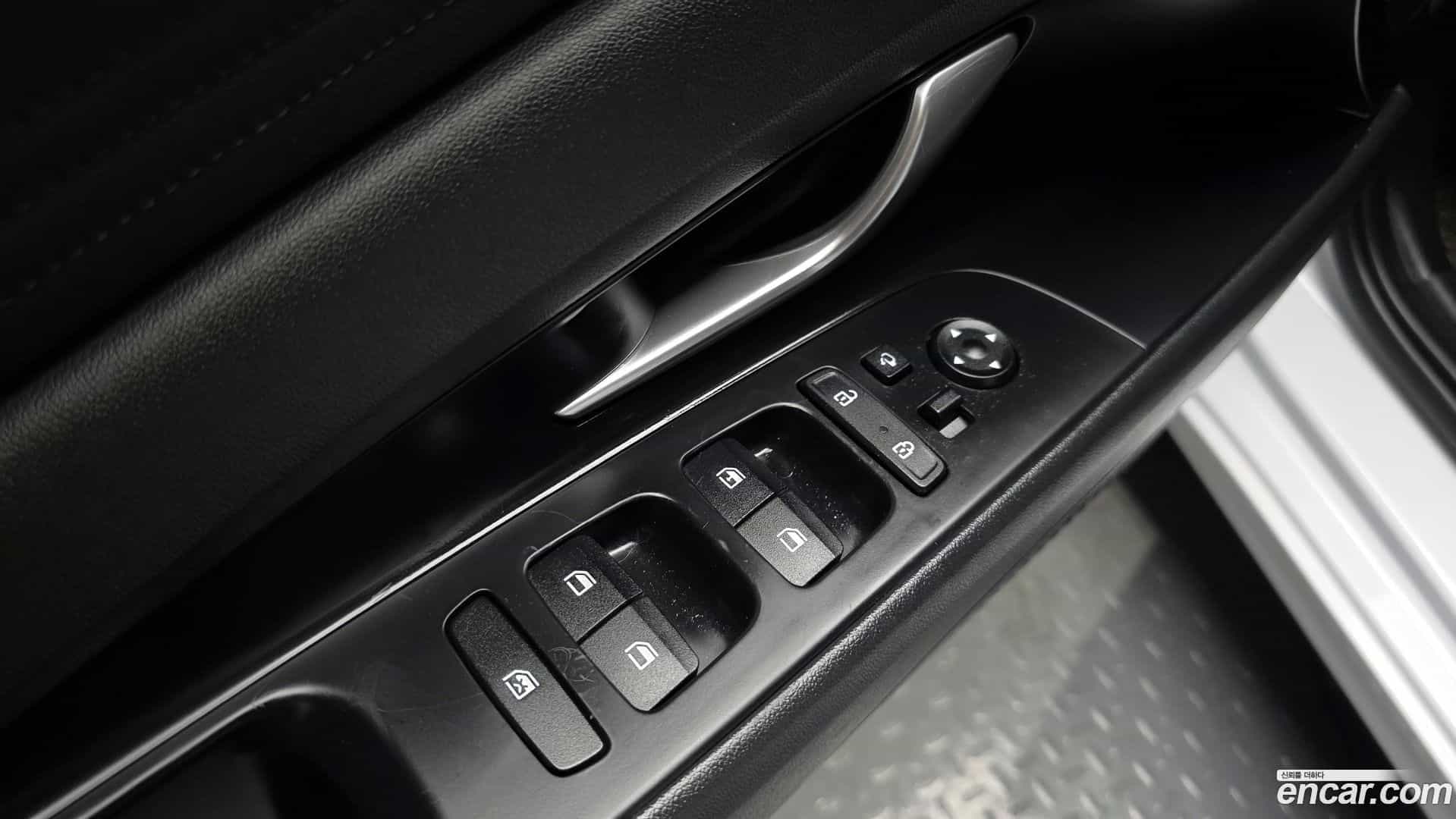 AVANTE Hyundai 2021.0-OPTION-023
