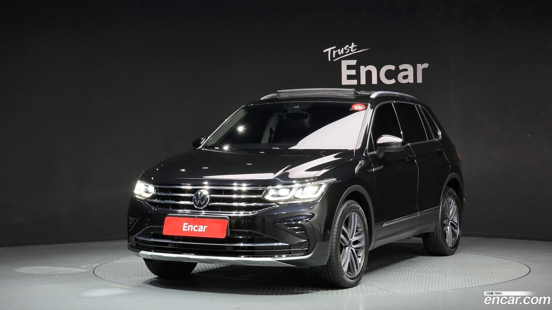 Main__Slider__Photo:Tiguan Volkswagen 2022.0-0