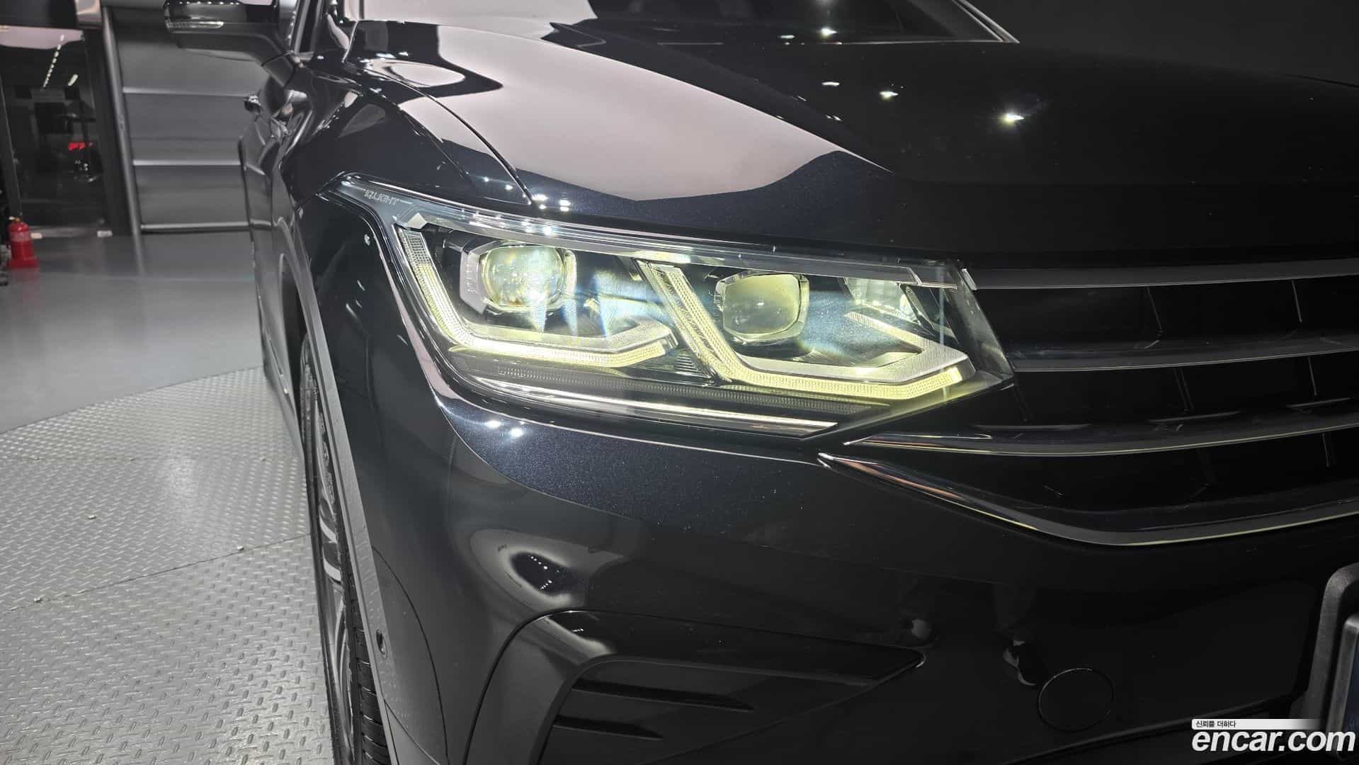 Tiguan Volkswagen 2022.0-OUTER-032
