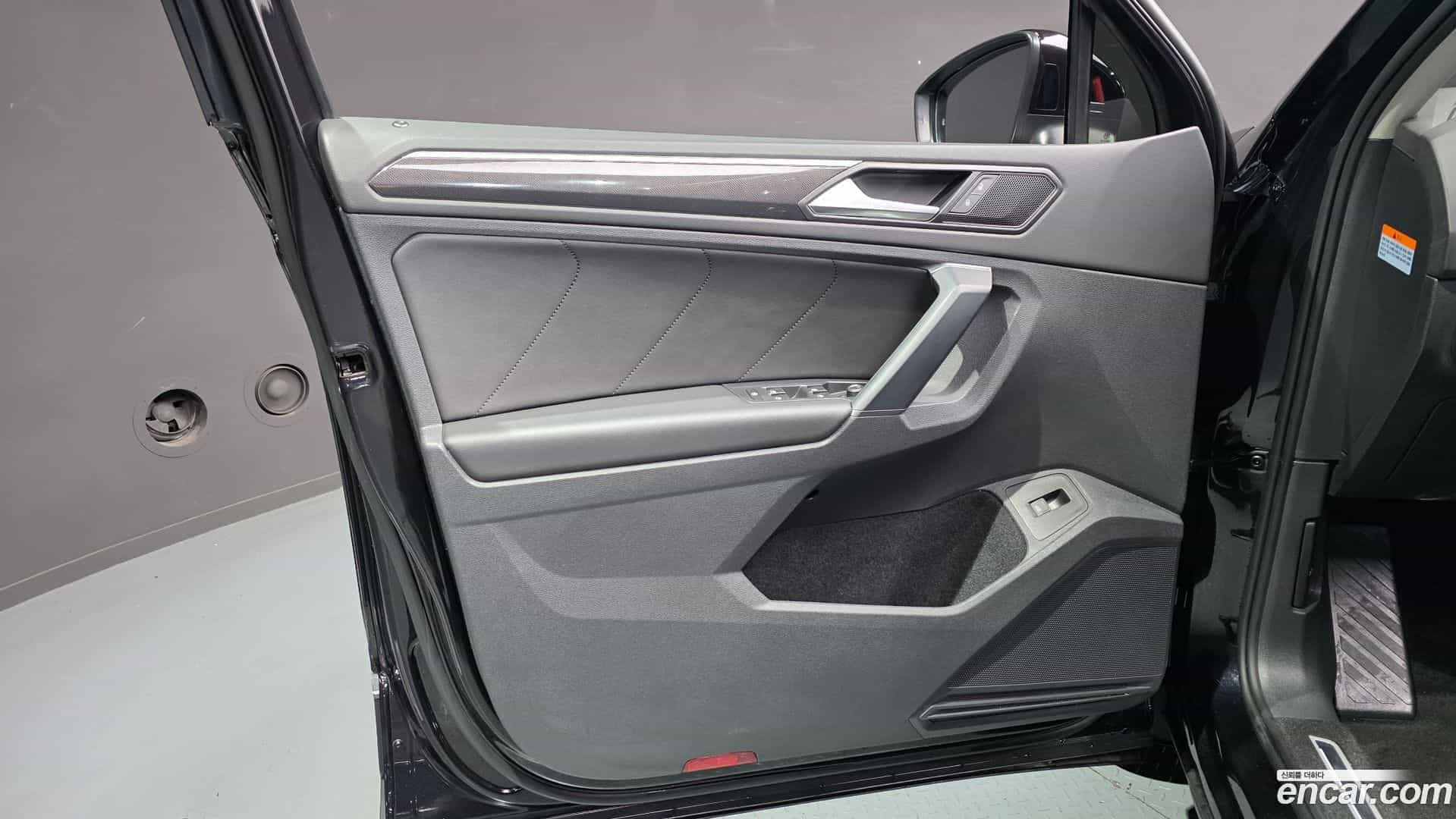 Tiguan Volkswagen 2022.0-INNER-034