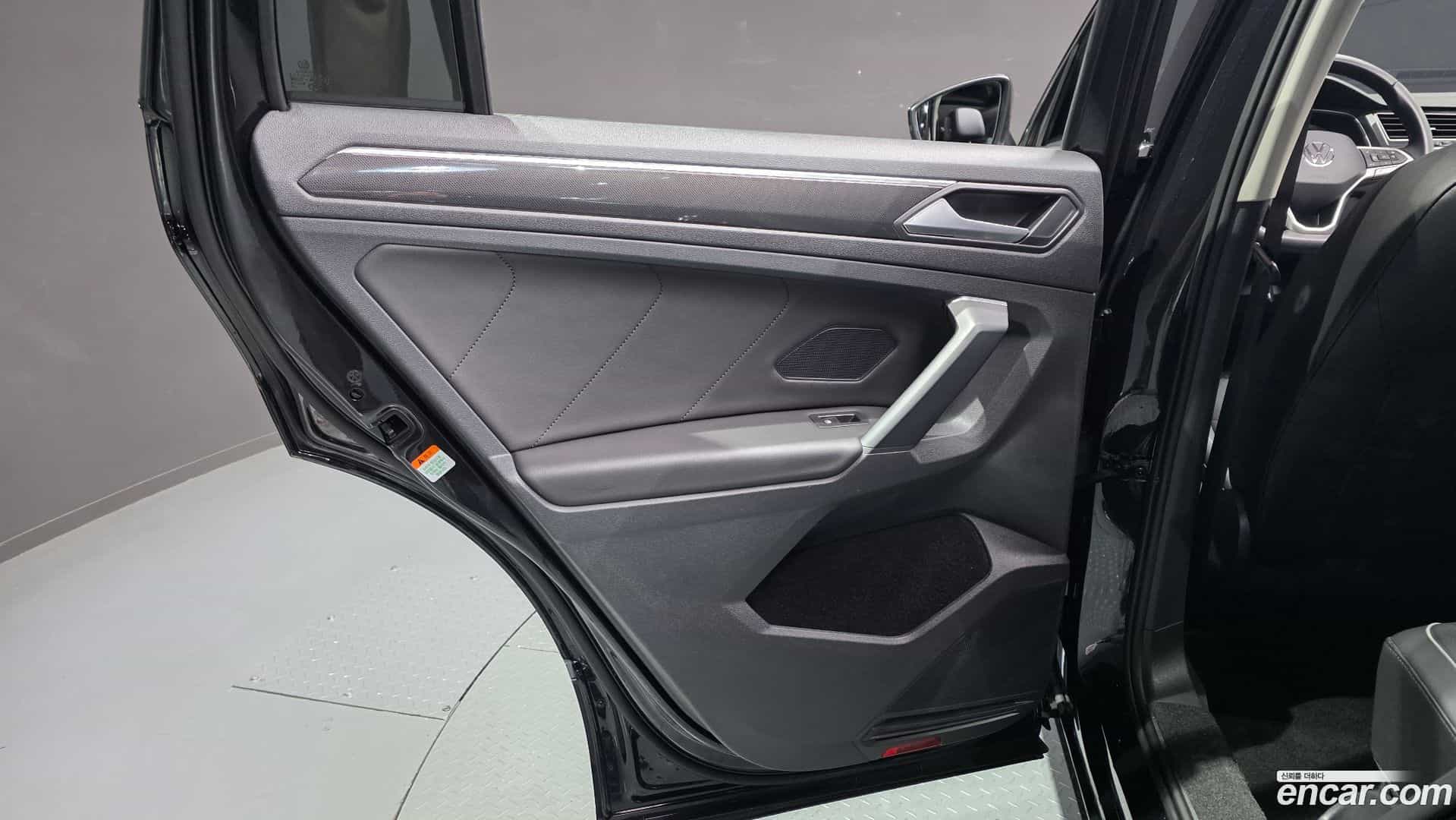 Tiguan Volkswagen 2022.0-INNER-035