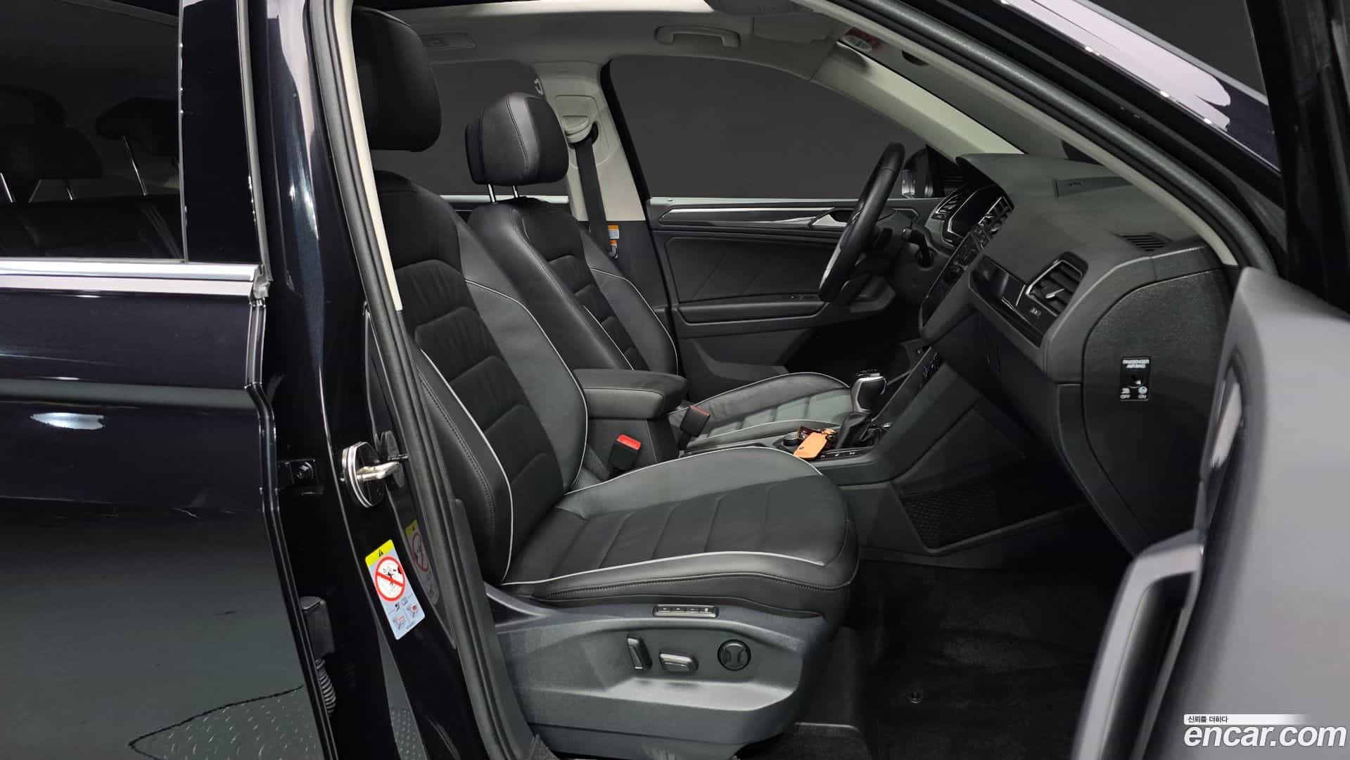 Tiguan Volkswagen 2022.0-INNER-036
