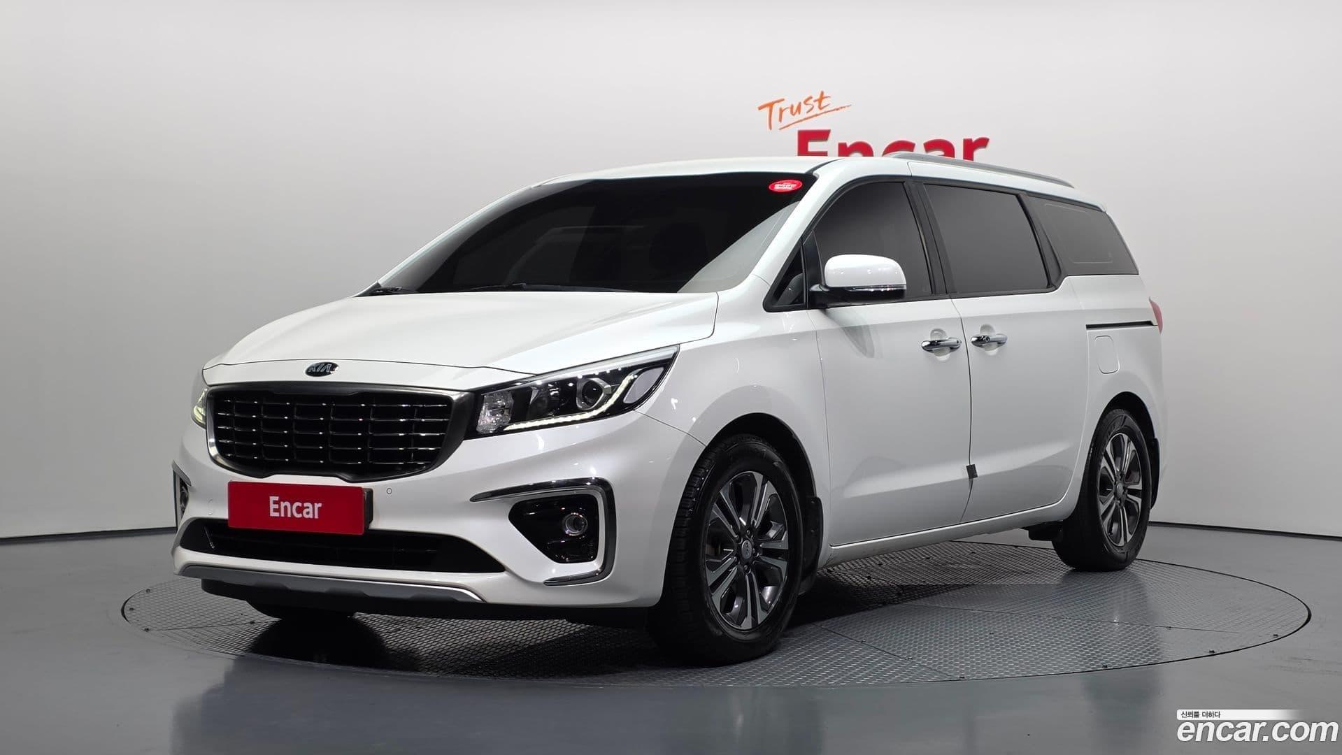 Main__Slider__Photo:Canival Kia 2020.3-0