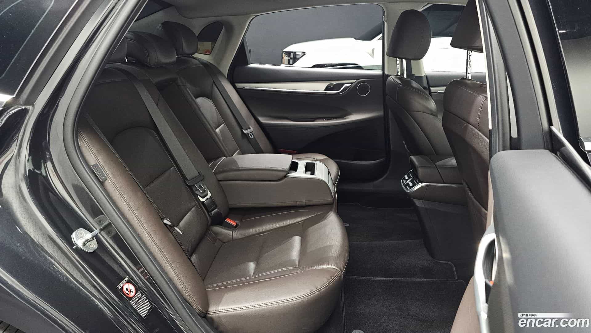 Grandeur Hyundai 2021.4-OPTION-016