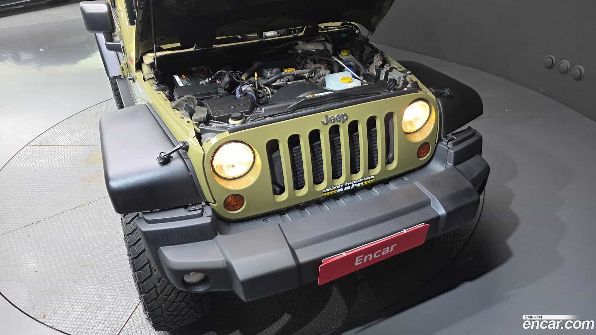 Wrangler Jeep 2013.0-OUTER-006