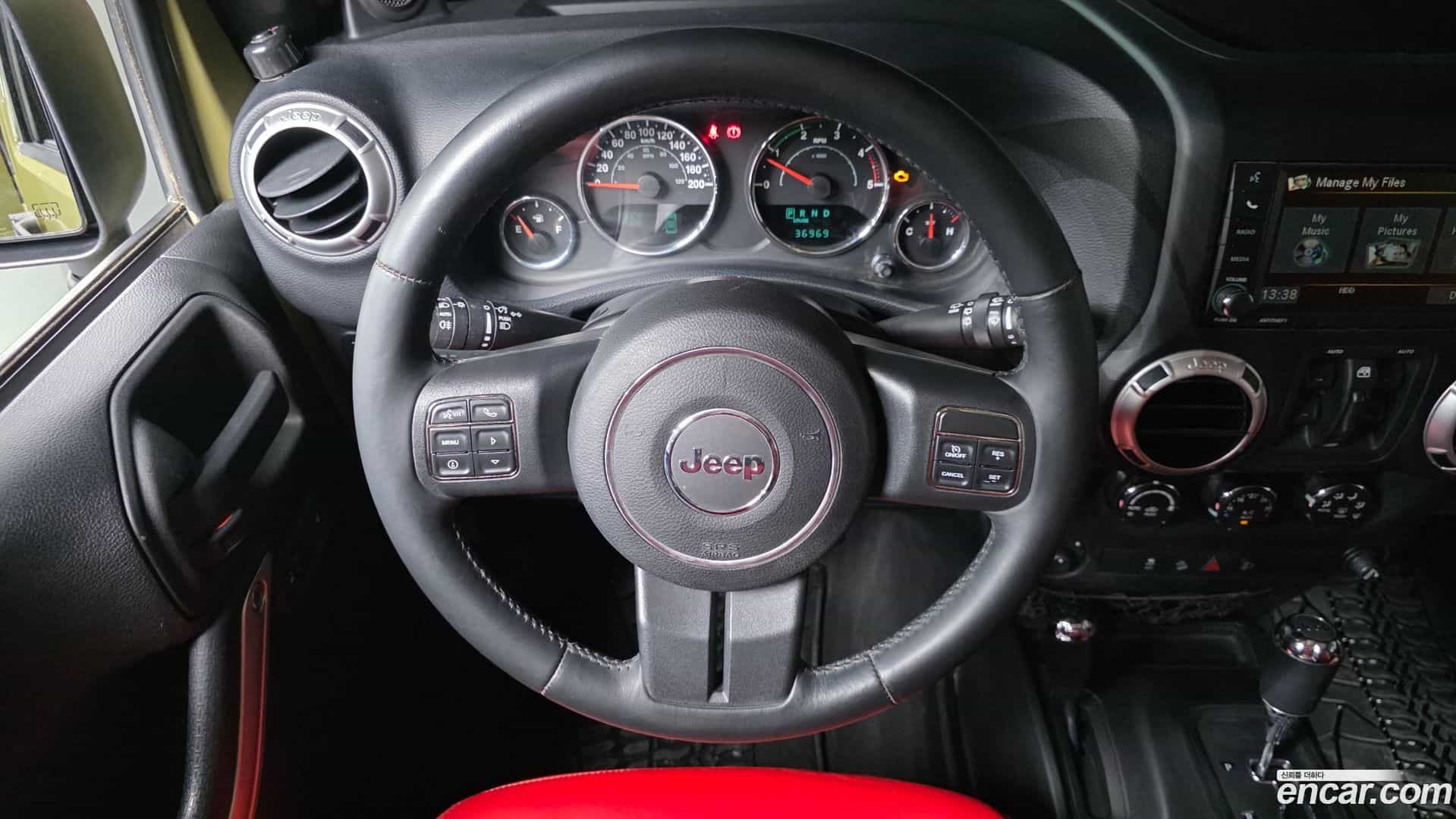 Wrangler Jeep 2013.0-OPTION-017