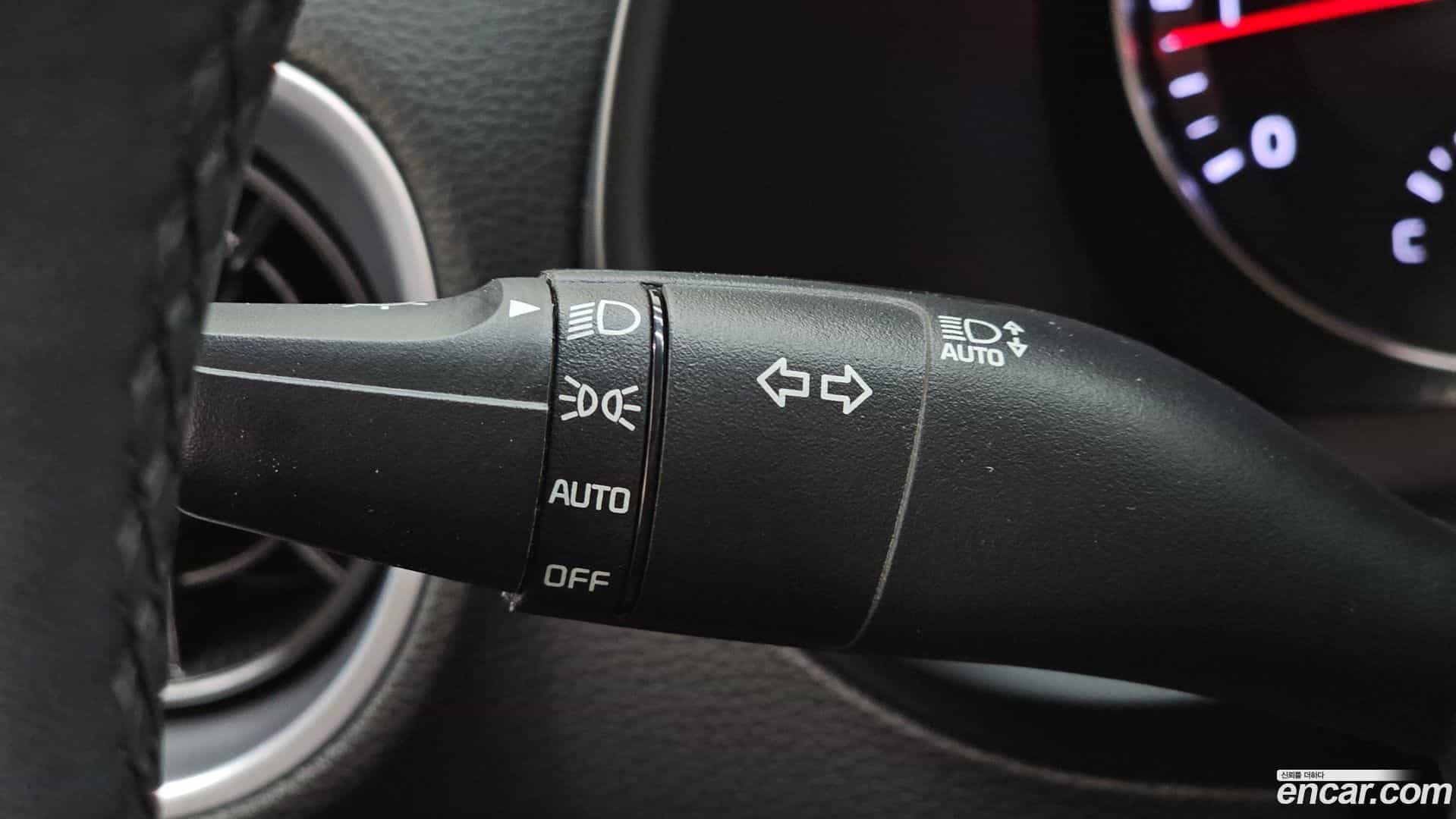 K3 Kia 2023.4-OPTION-040