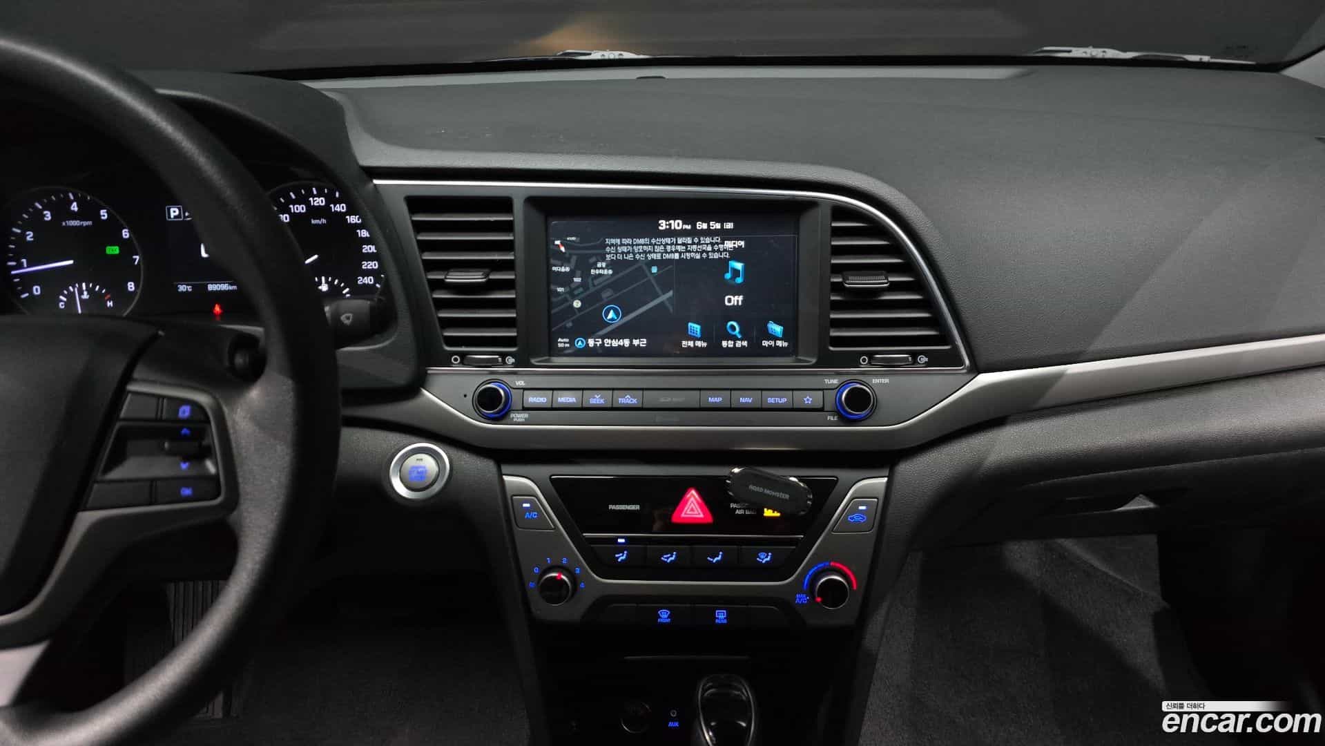 AVANTE Hyundai 2018.7-OPTION-017