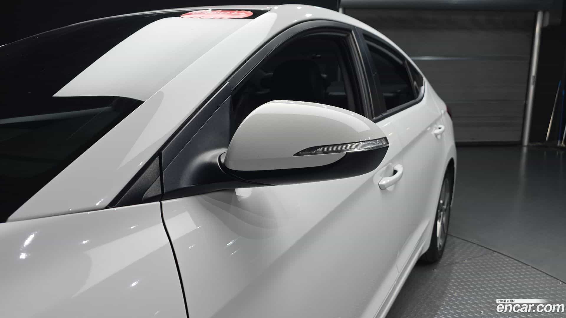 AVANTE Hyundai 2018.7-OPTION-043