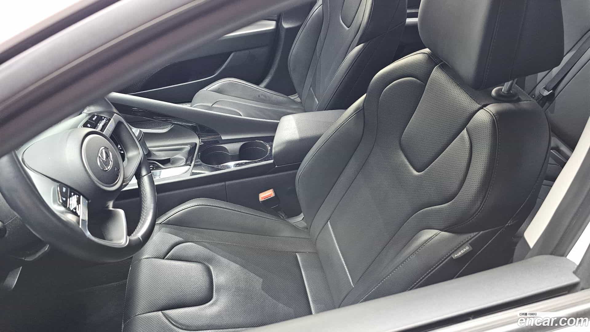 AVANTE Hyundai 2021.7-OPTION-043