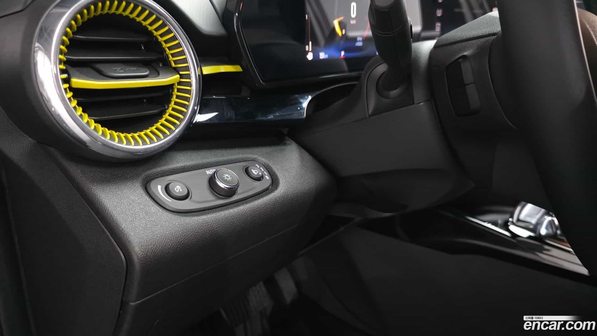 Trax Chevrolet 2024.8-OPTION-040