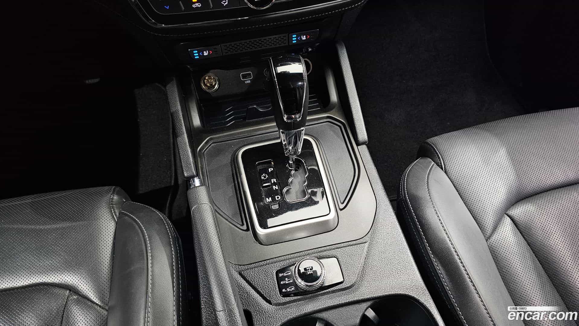 Rexton KG Mobility 2018.3-INNER-009