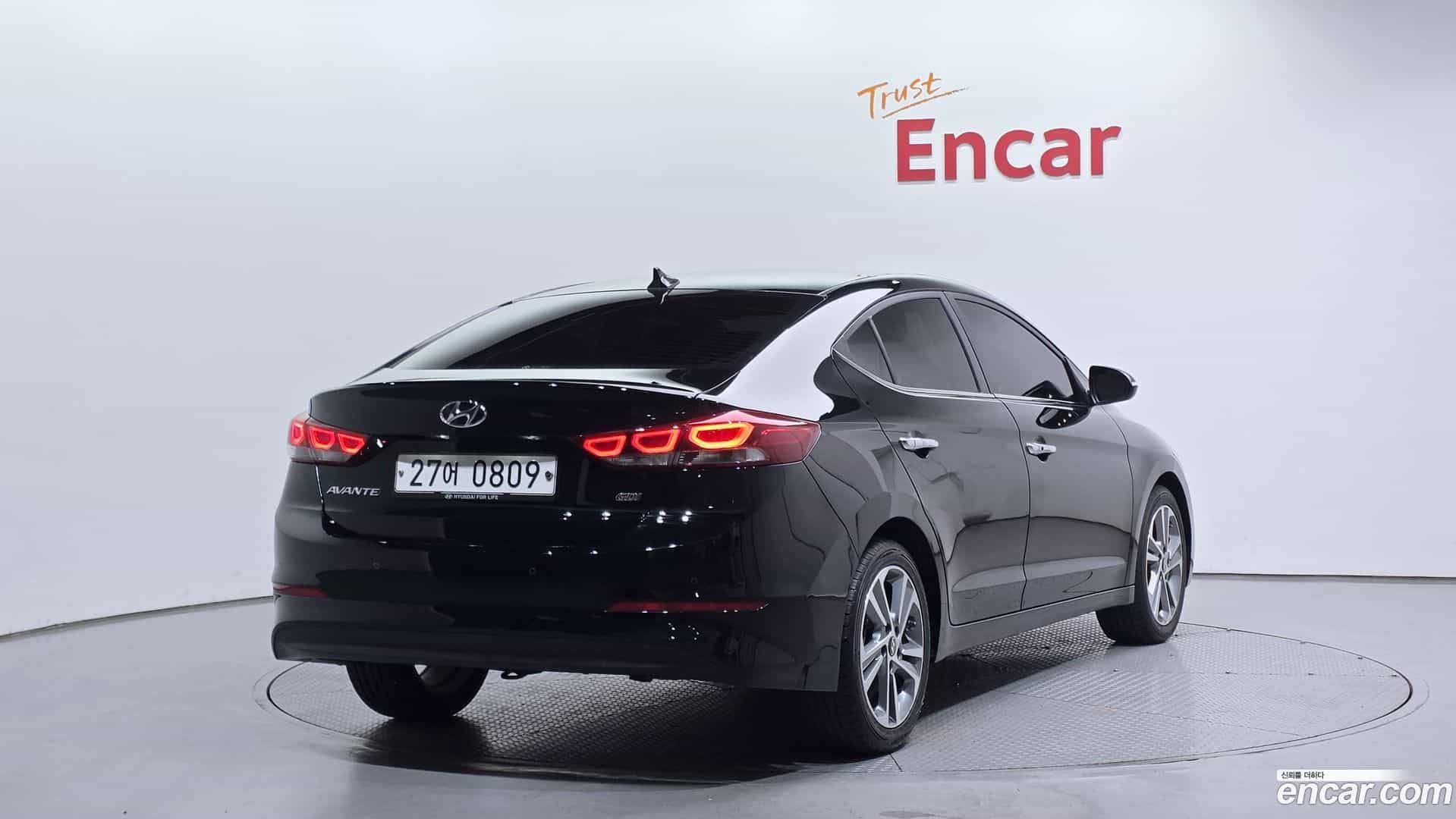 AVANTE Hyundai 2016.0-OUTER-002