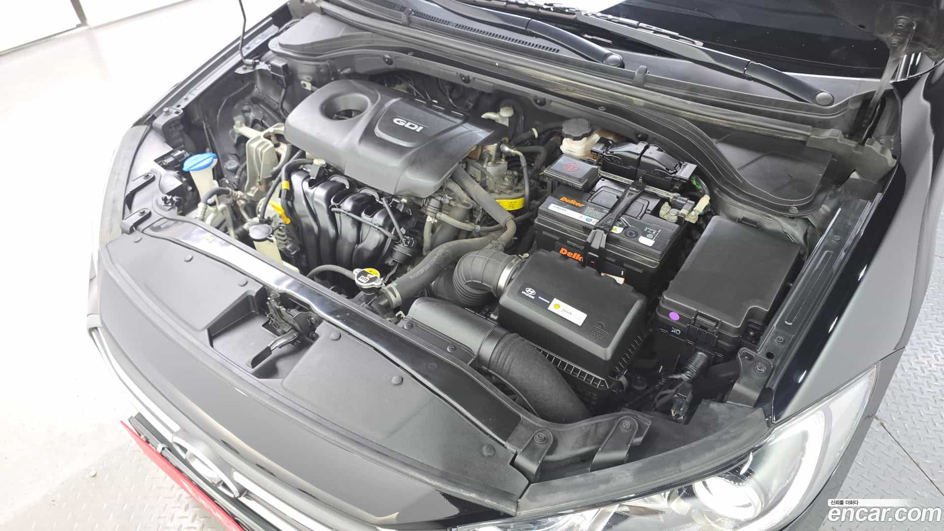 AVANTE Hyundai 2016.0-OUTER-006