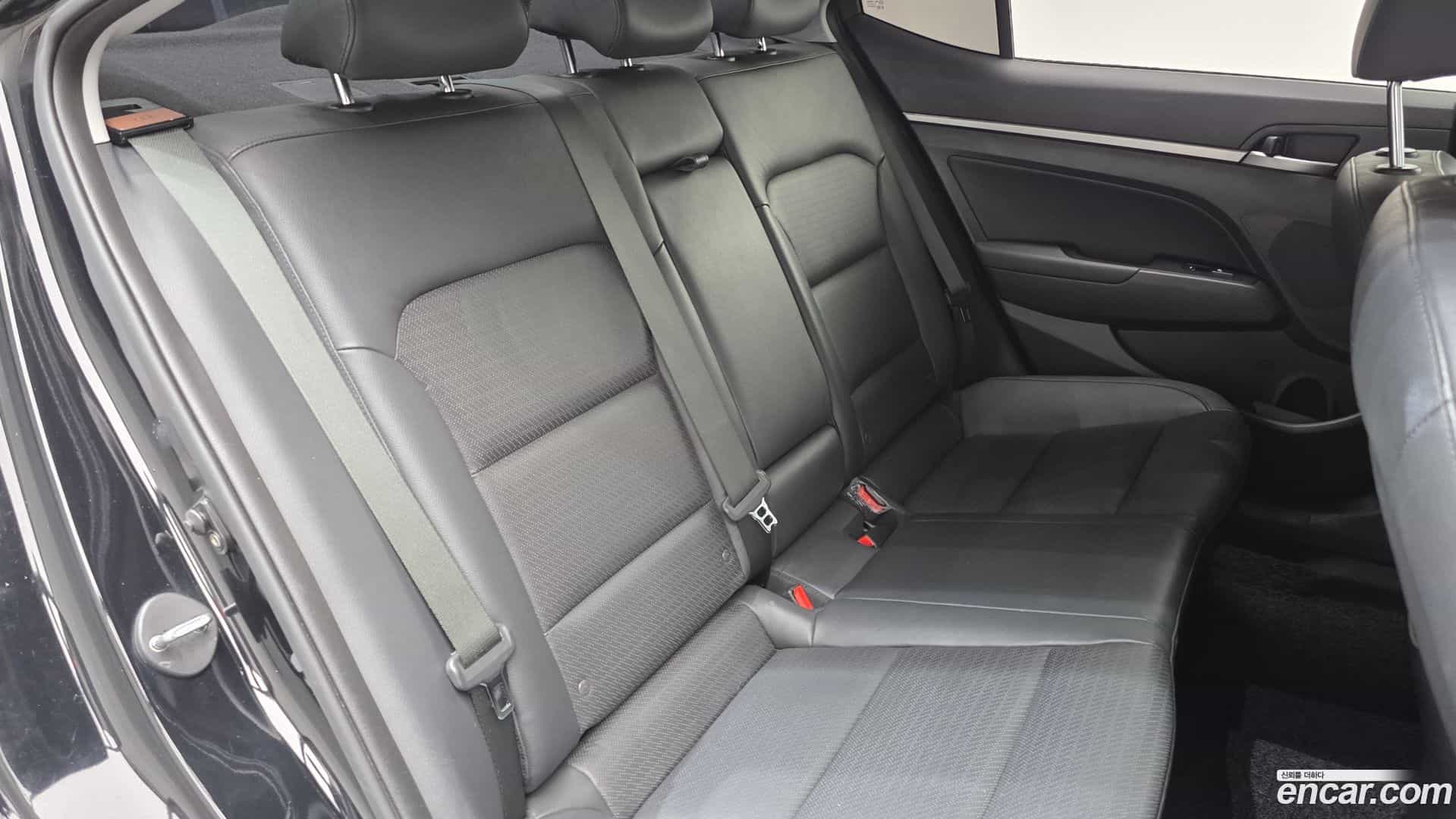 AVANTE Hyundai 2016.0-OPTION-015