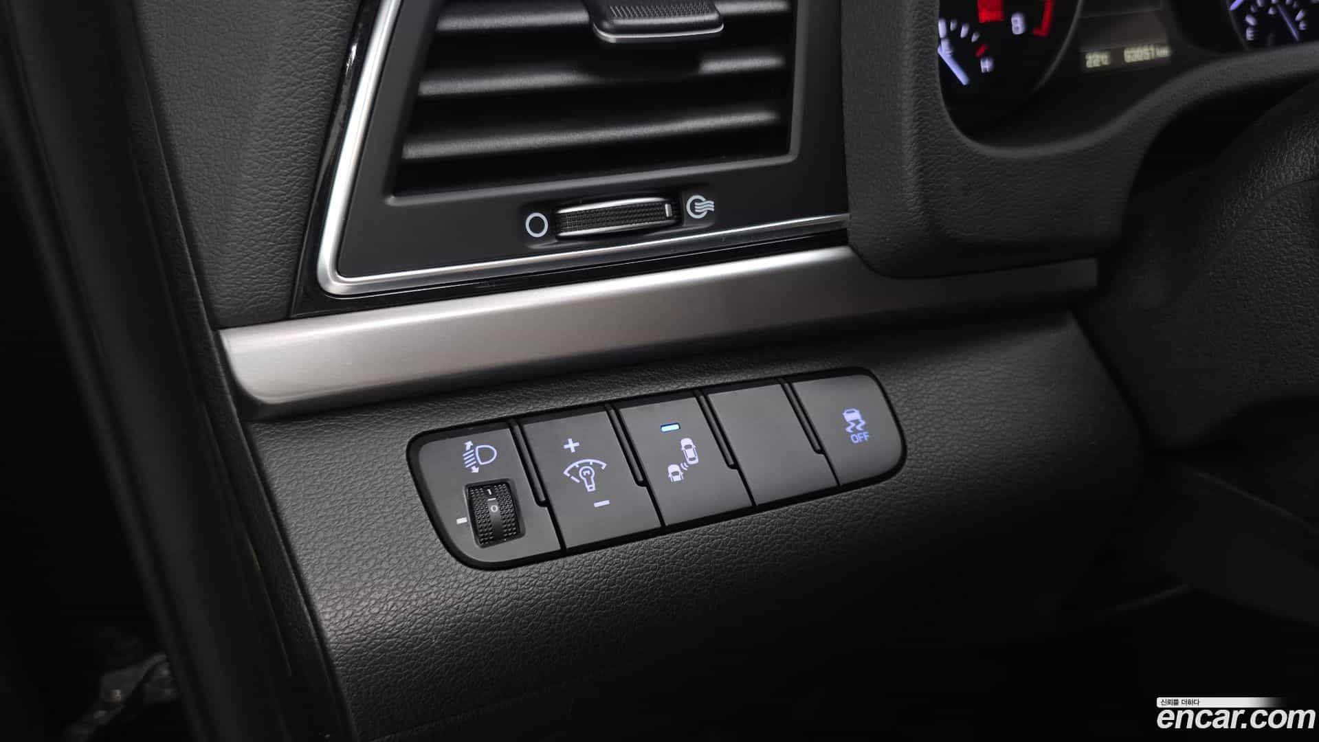 AVANTE Hyundai 2016.0-OPTION-020
