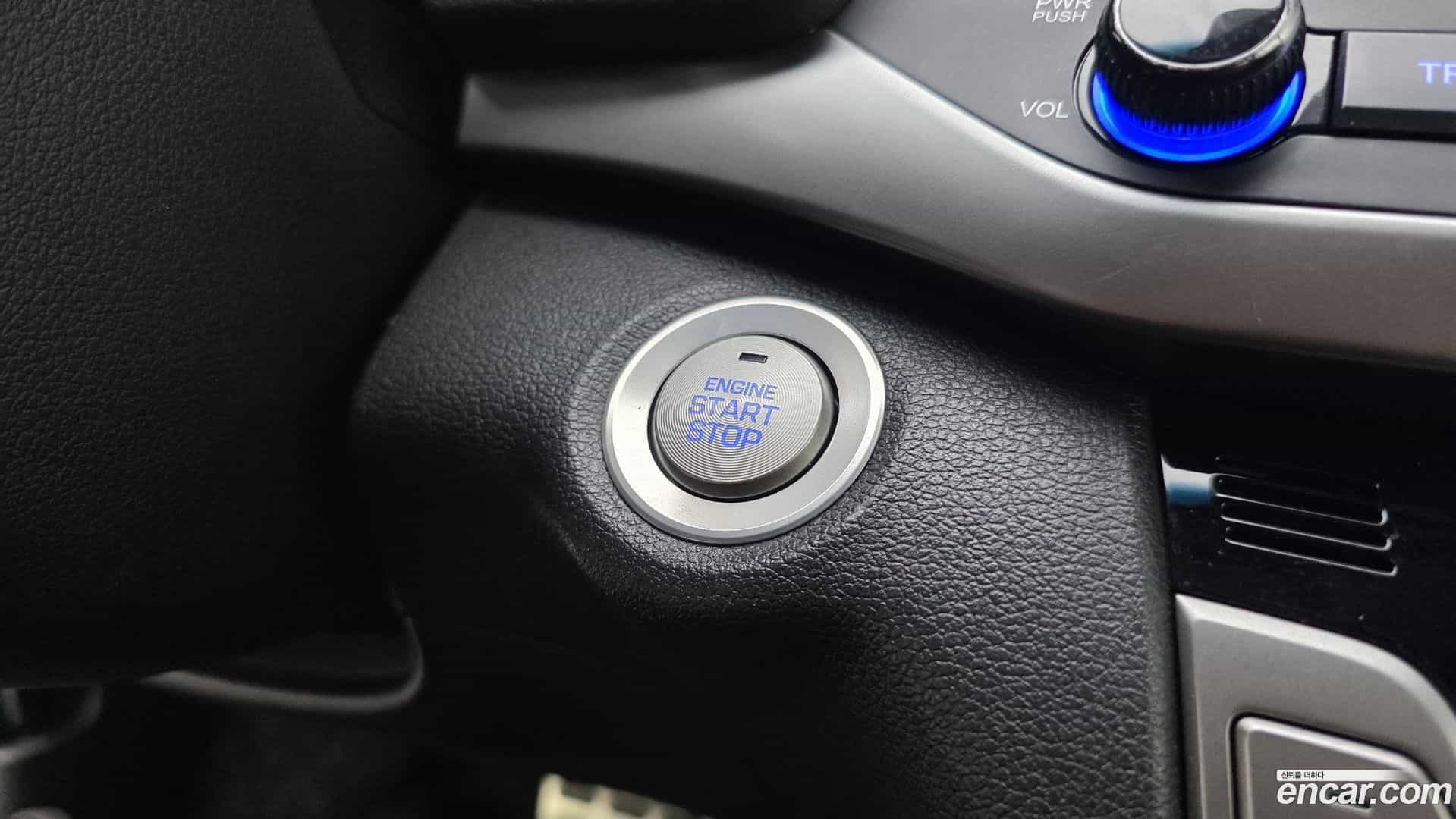 AVANTE Hyundai 2016.0-OPTION-040